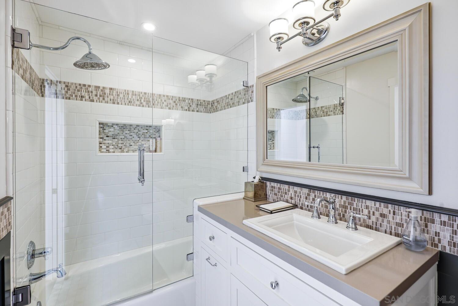 Detail Gallery Image 22 of 31 For 106  Antigua Court, Coronado,  CA 92118 - 3 Beds | 2 Baths
