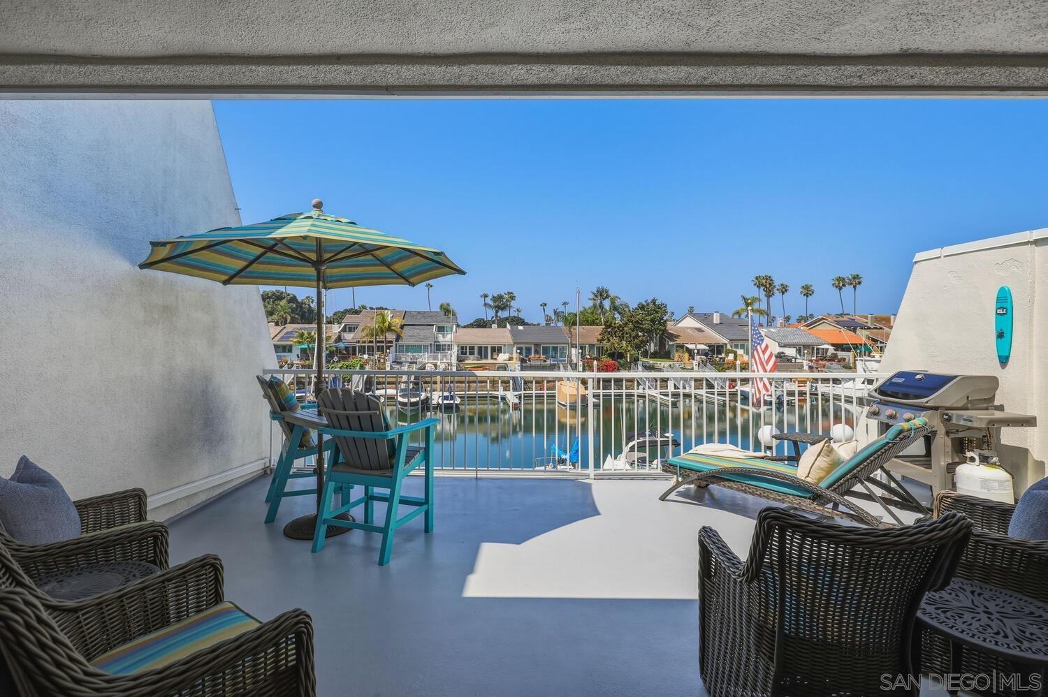 Detail Gallery Image 8 of 31 For 106  Antigua Court, Coronado,  CA 92118 - 3 Beds | 2 Baths