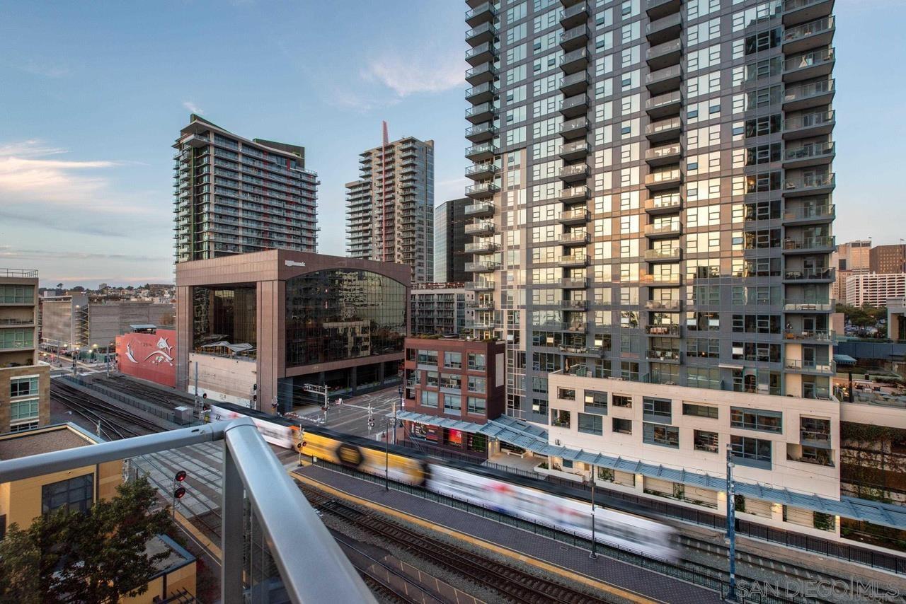 Detail Gallery Image 8 of 38 For 1325  Pacific Hwy  805, San Diego,  CA 92101 - 2 Beds | 2 Baths