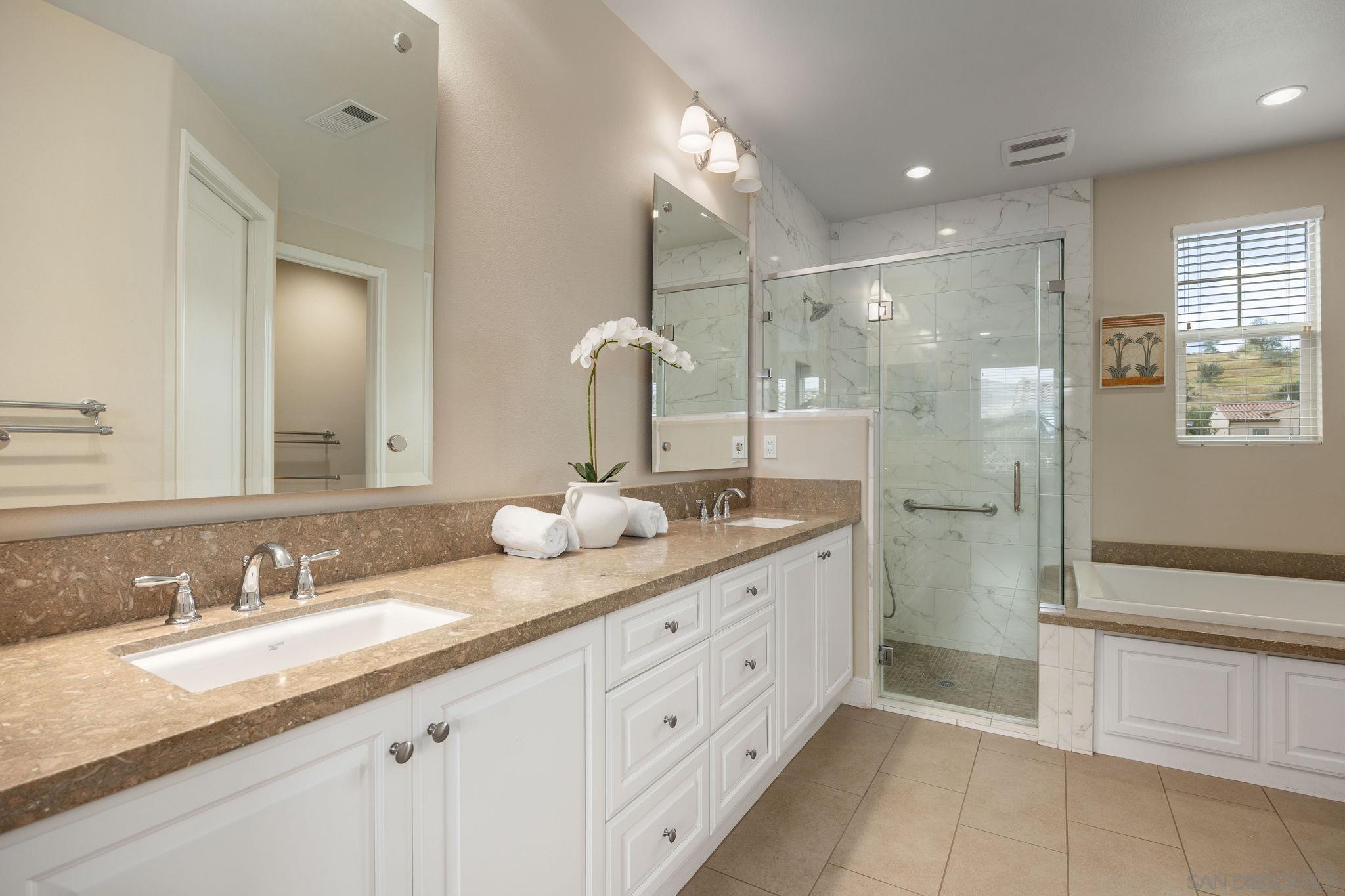 Detail Gallery Image 15 of 36 For 7957 Auberge  Circle, San Diego,  CA 92127 - 3 Beds | 2/1 Baths