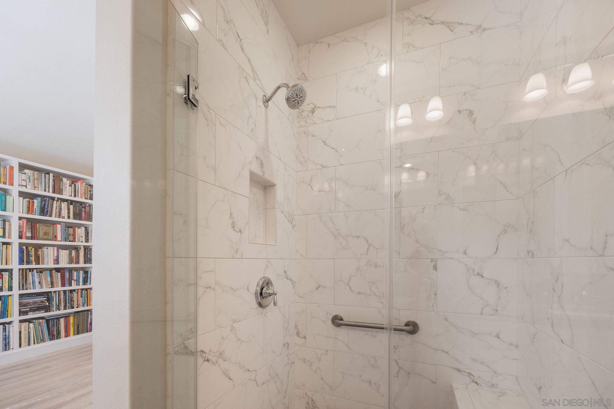 Detail Gallery Image 18 of 36 For 7957 Auberge  Circle, San Diego,  CA 92127 - 3 Beds | 2/1 Baths