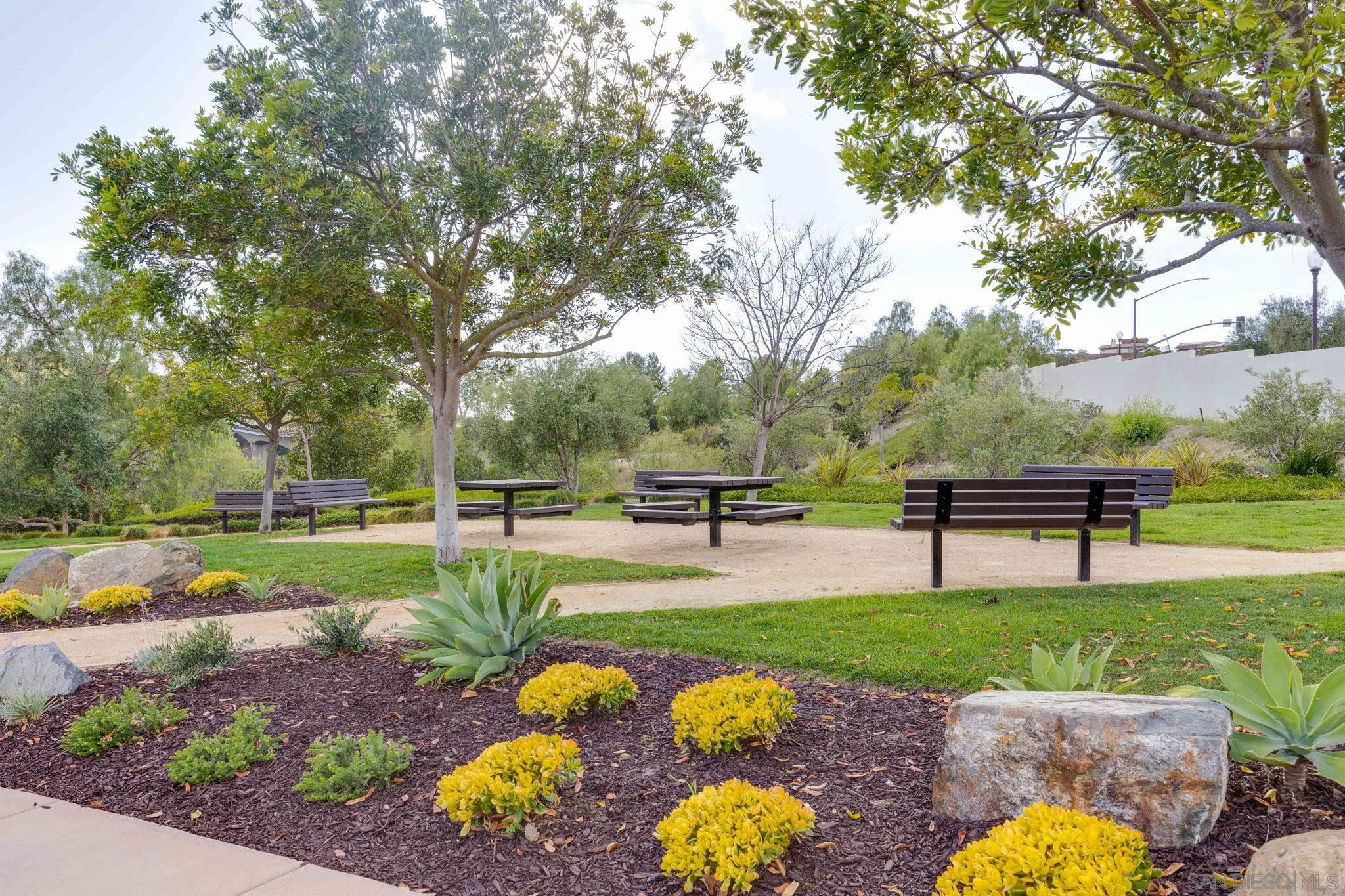 Detail Gallery Image 28 of 36 For 7957 Auberge  Circle, San Diego,  CA 92127 - 3 Beds | 2/1 Baths