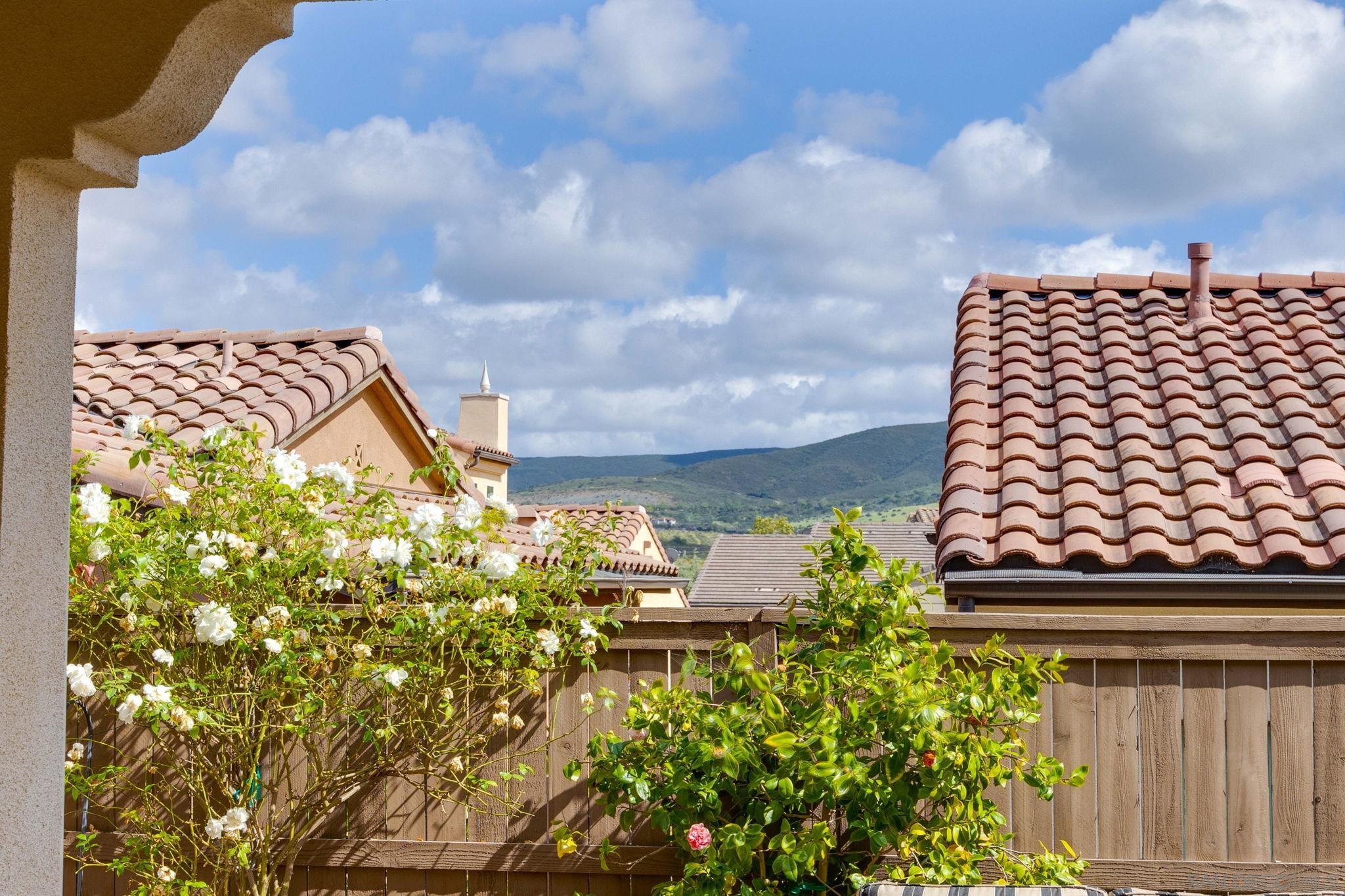 Detail Gallery Image 6 of 36 For 7957 Auberge  Circle, San Diego,  CA 92127 - 3 Beds | 2/1 Baths