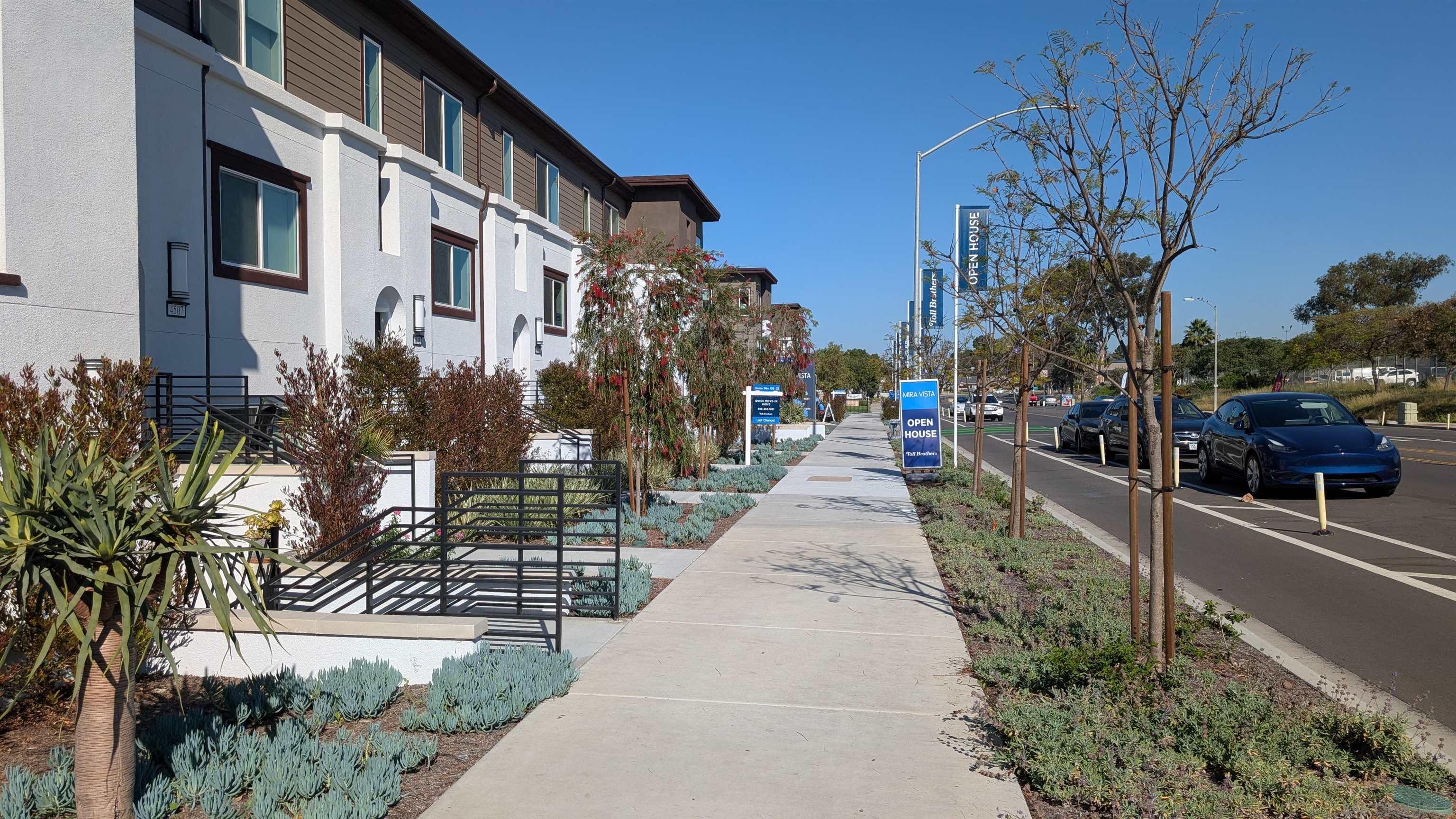 Detail Gallery Image 2 of 29 For 4511  Misty Place, San Diego,  CA 92117 - 4 Beds | 2/1 Baths