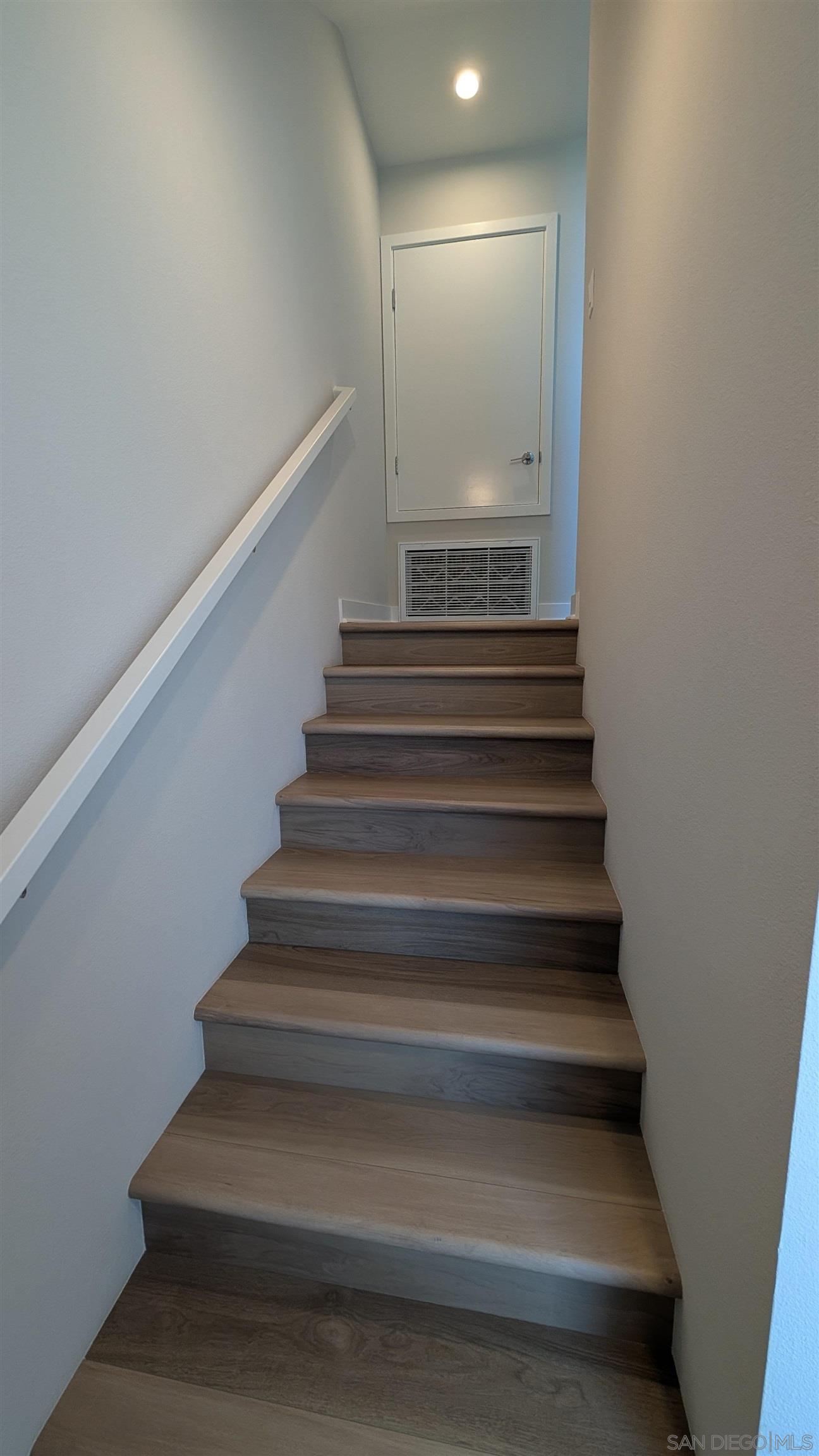 Detail Gallery Image 13 of 29 For 4511  Misty Place, San Diego,  CA 92117 - 4 Beds | 2/1 Baths