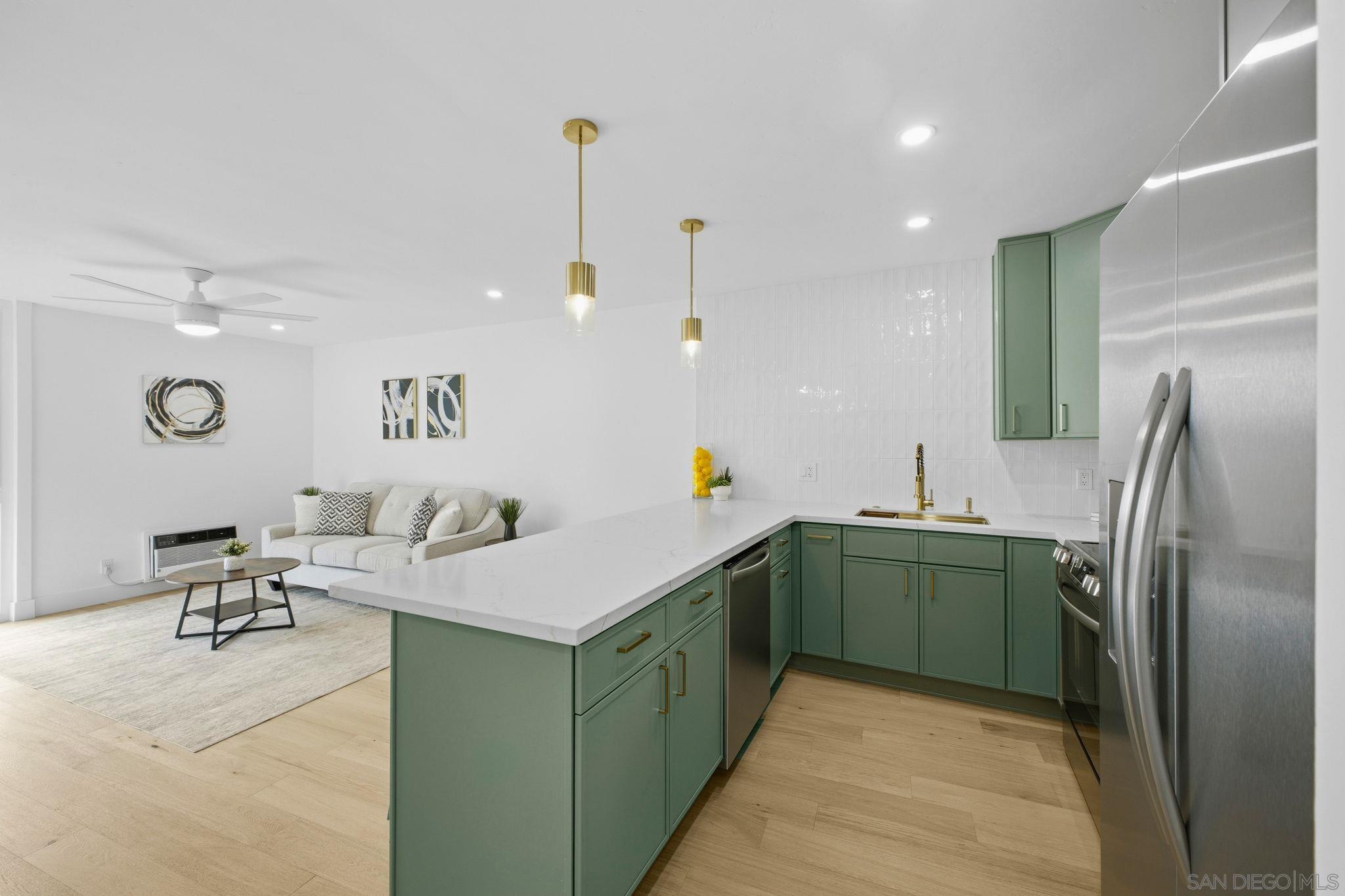 Detail Gallery Image 3 of 46 For 3050  Rue Dorleans  #308,  San Diego,  CA 92110 - 1 Beds | 1 Baths