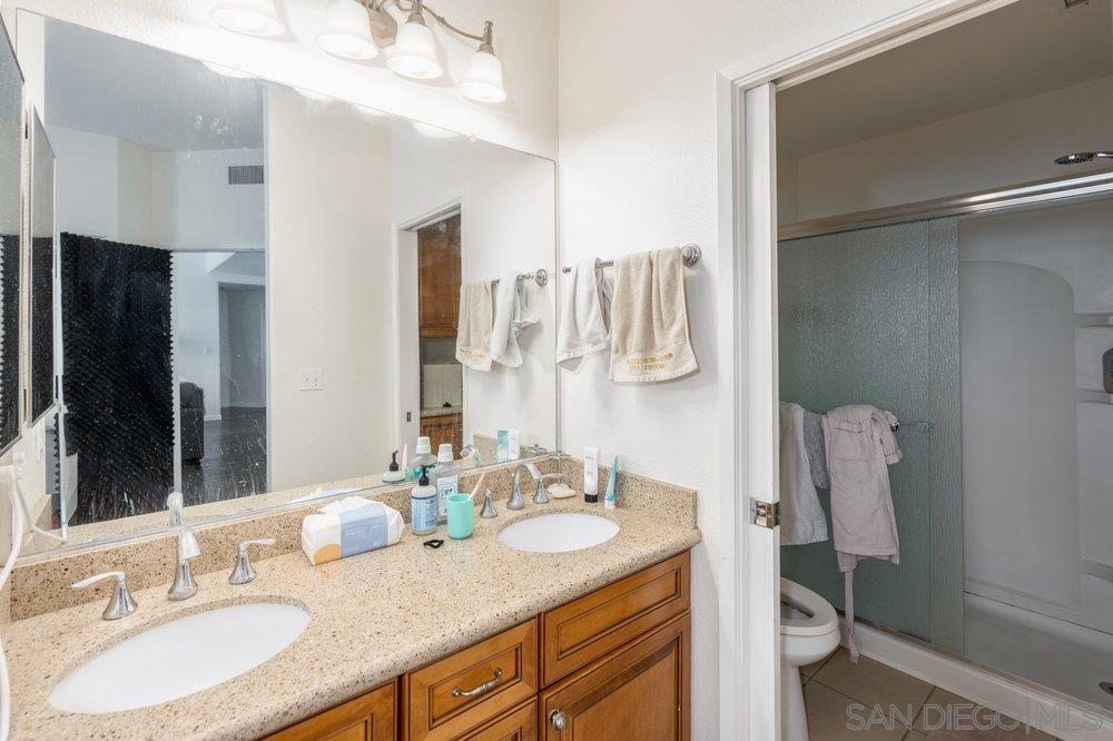 Detail Gallery Image 11 of 13 For 3969  Mahaila Ave  #209,  San Diego,  CA 92122 - 3 Beds | 2 Baths