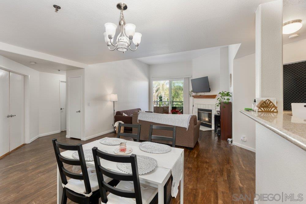 Detail Gallery Image 4 of 13 For 3969  Mahaila Ave  #209,  San Diego,  CA 92122 - 3 Beds | 2 Baths