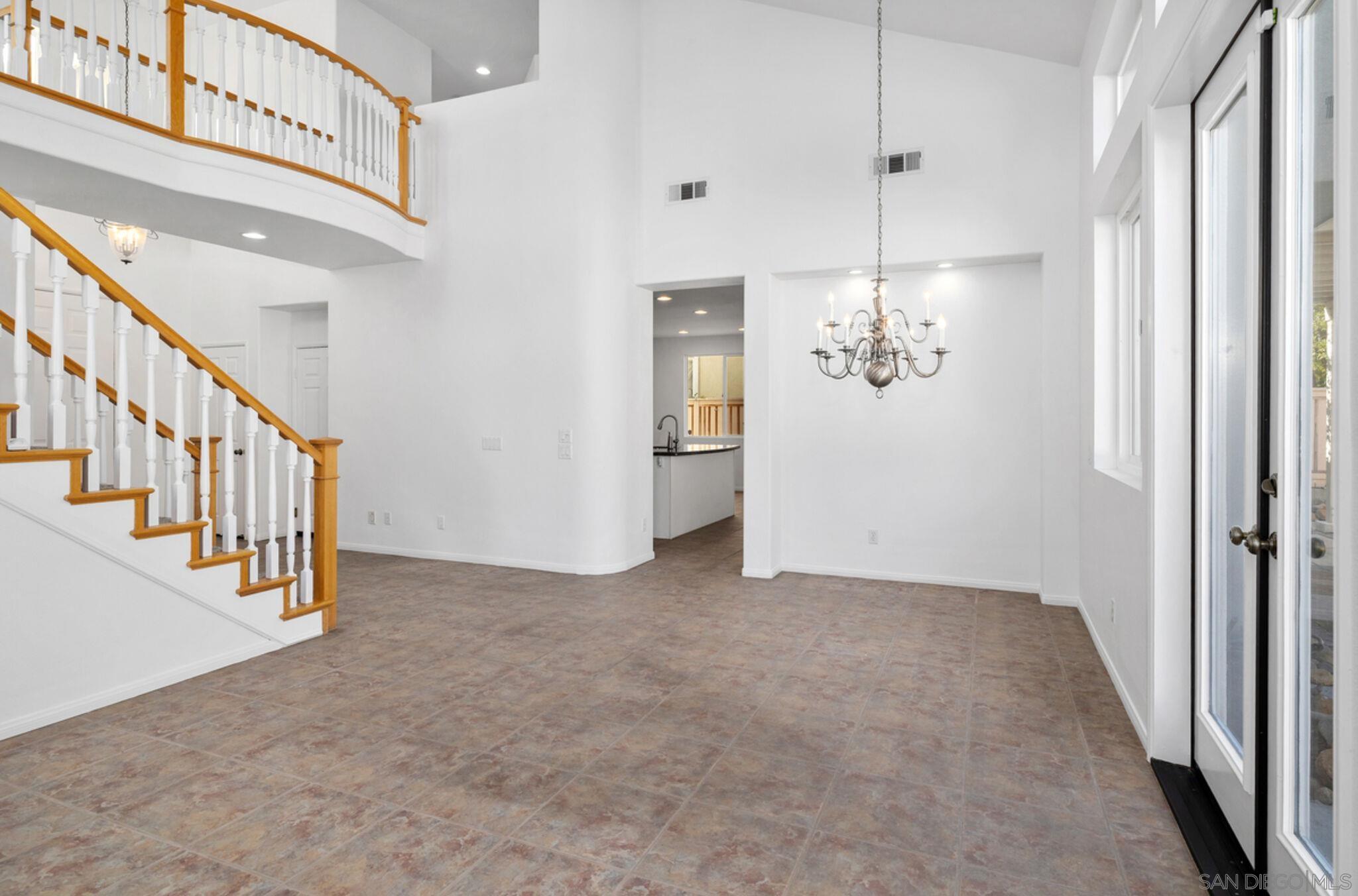 Detail Gallery Image 2 of 14 For 2642 W Canyon Ave, San Diego,  CA 92123 - 5 Beds | 2/1 Baths