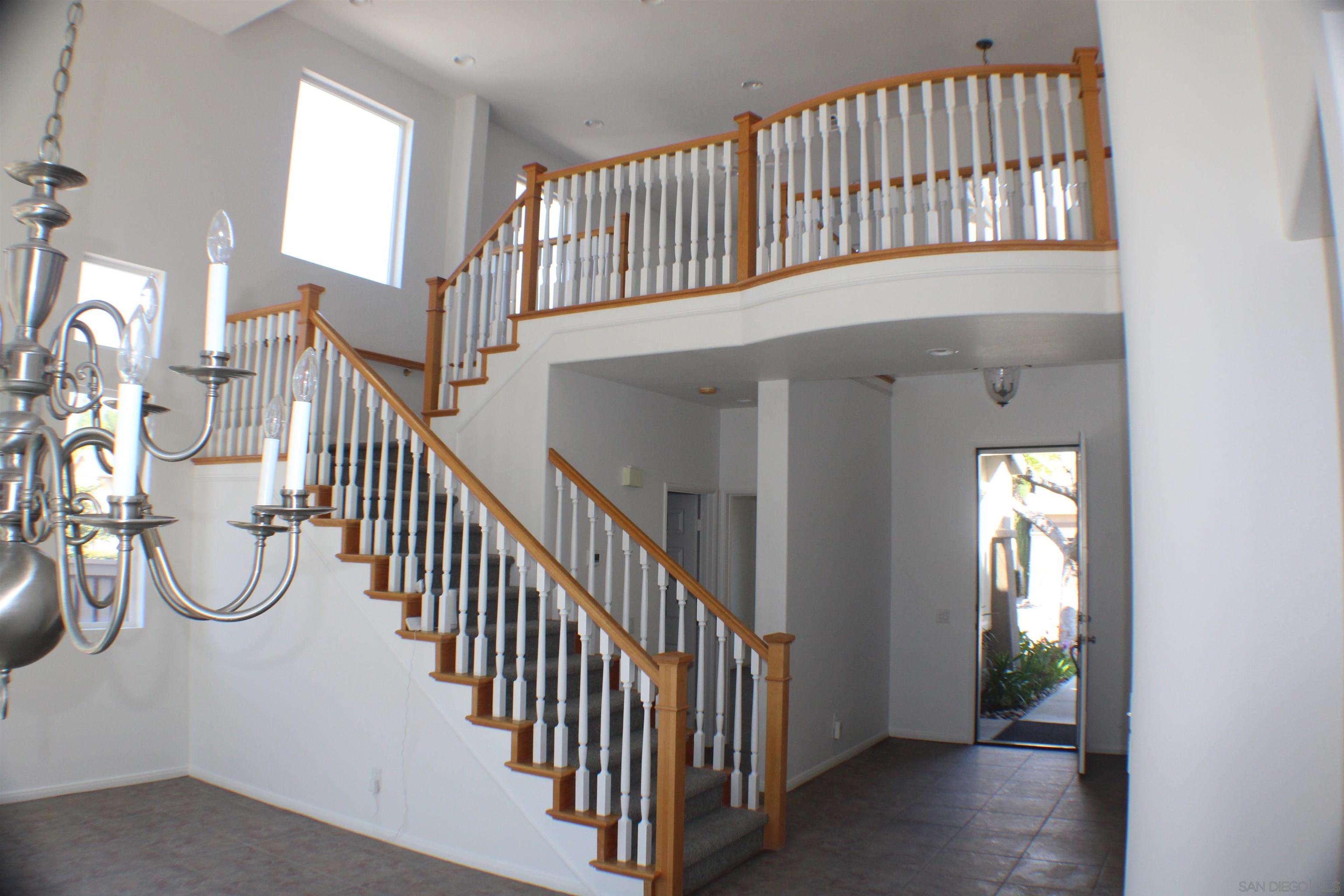 Detail Gallery Image 8 of 24 For 2642 W Canyon Ave, San Diego,  CA 92123 - 5 Beds | 2/1 Baths