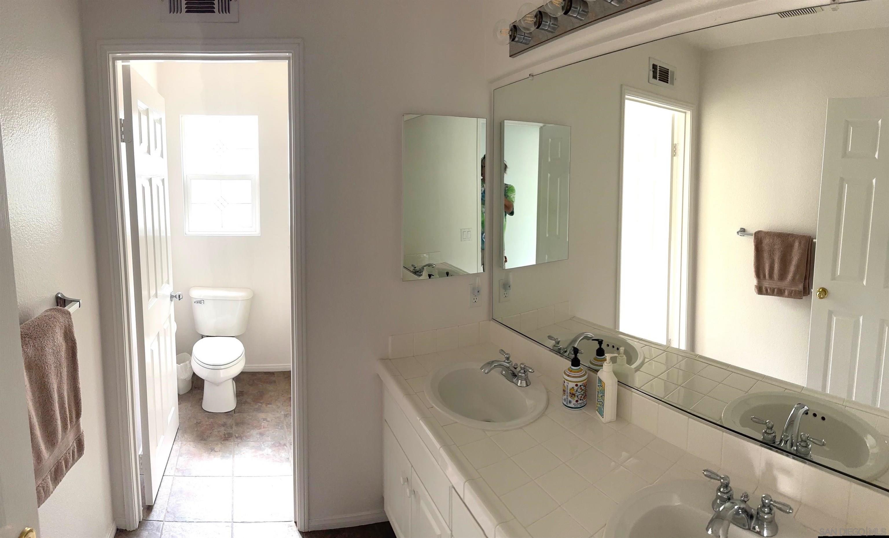 Detail Gallery Image 10 of 28 For 2642 W Canyon Ave, San Diego,  CA 92123 - 5 Beds | 2/1 Baths