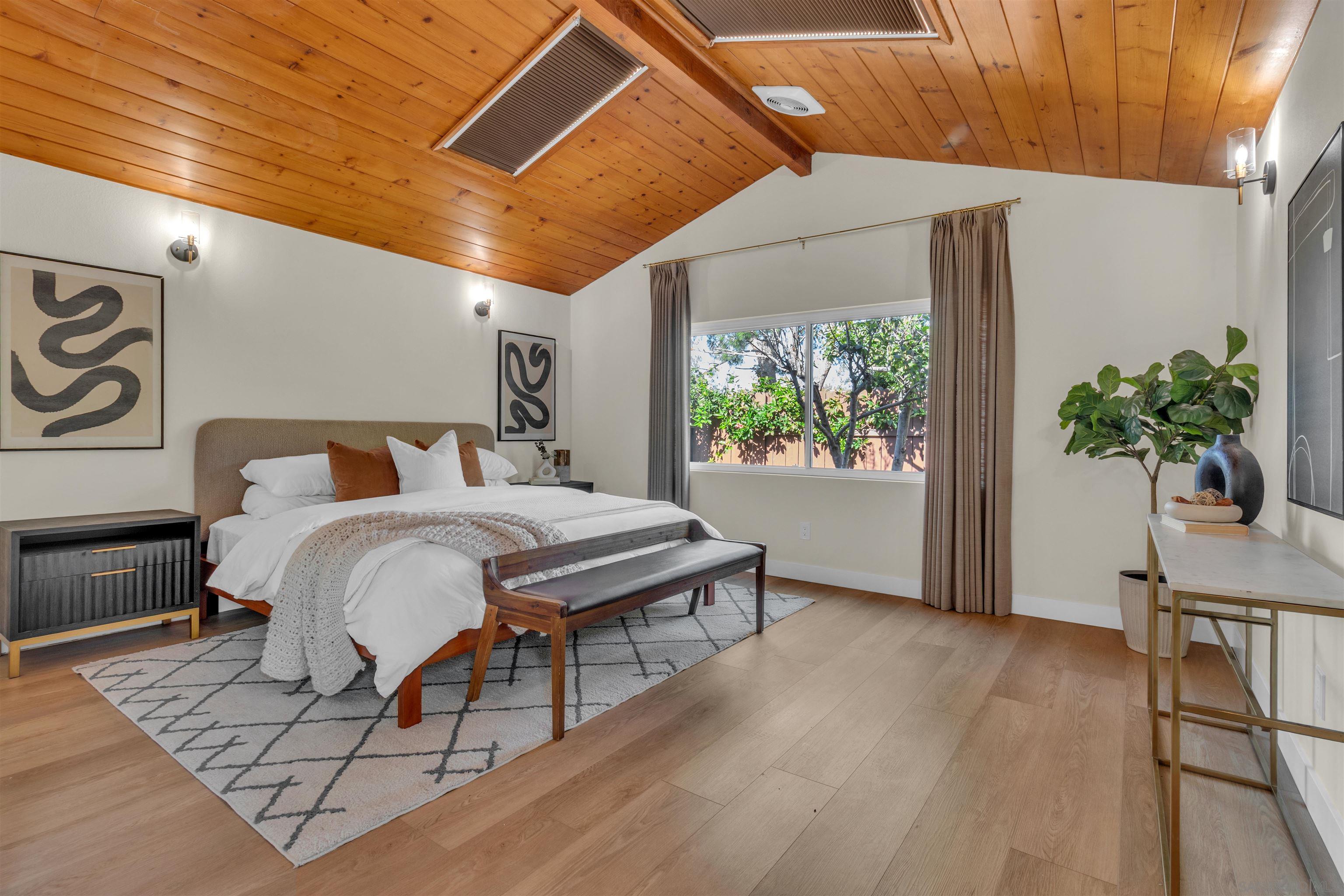 Detail Gallery Image 19 of 50 For 13070  Roundup Ave, San Diego,  CA 92129 - 4 Beds | 4 Baths