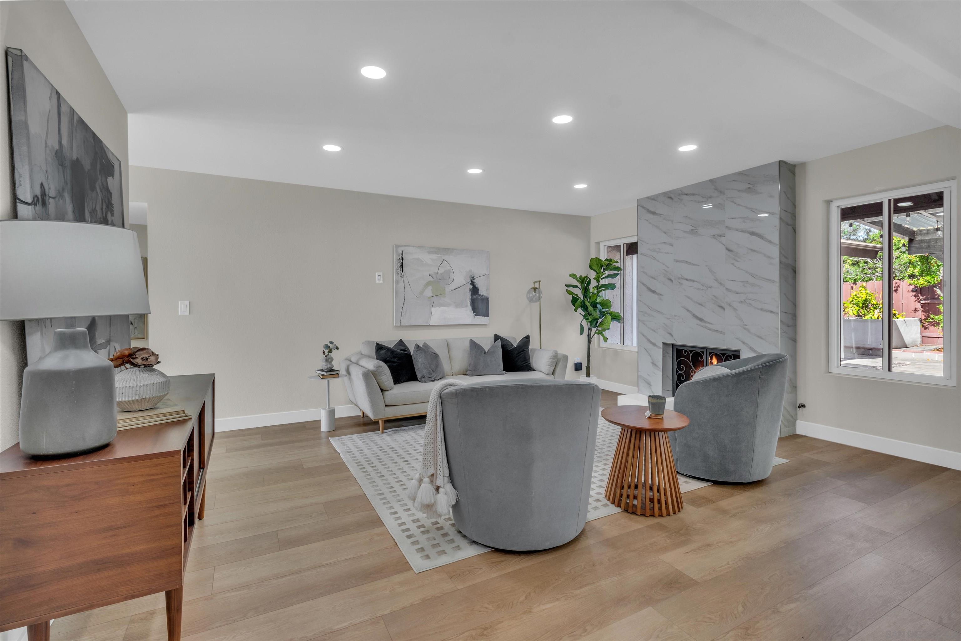 Detail Gallery Image 2 of 50 For 13070  Roundup Ave, San Diego,  CA 92129 - 4 Beds | 4 Baths