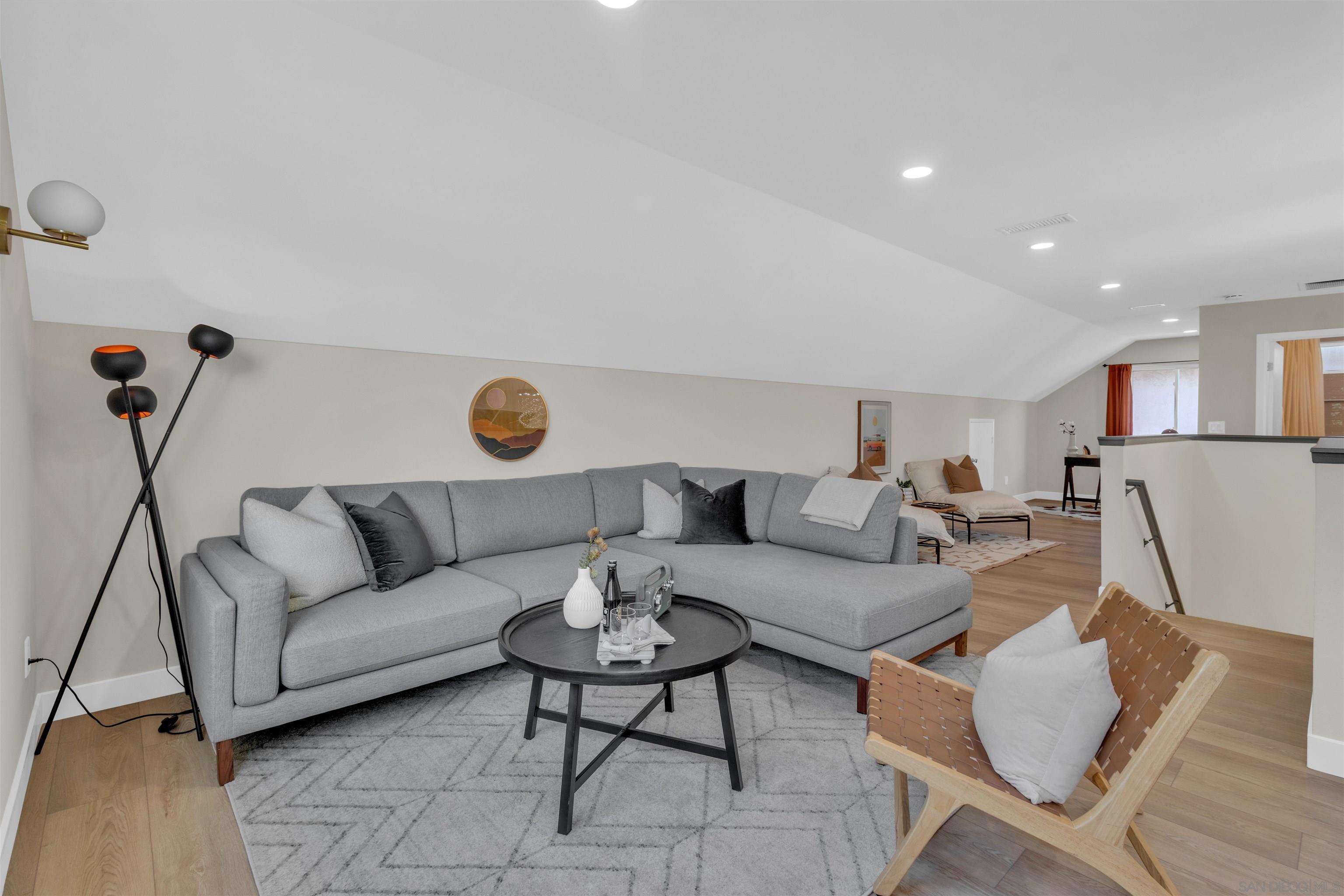 Detail Gallery Image 30 of 50 For 13070  Roundup Ave, San Diego,  CA 92129 - 4 Beds | 4 Baths