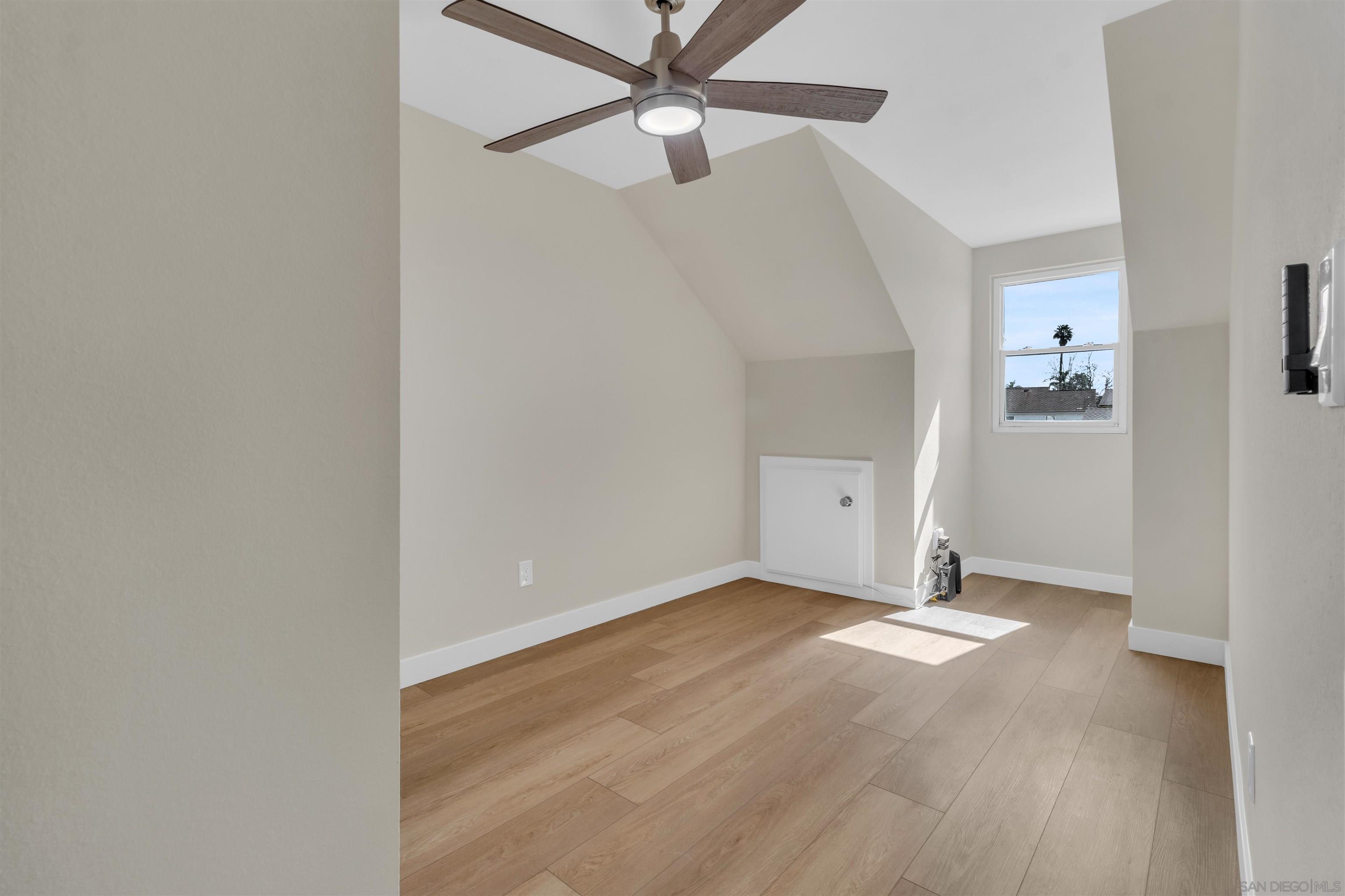 Detail Gallery Image 36 of 50 For 13070  Roundup Ave, San Diego,  CA 92129 - 4 Beds | 4 Baths