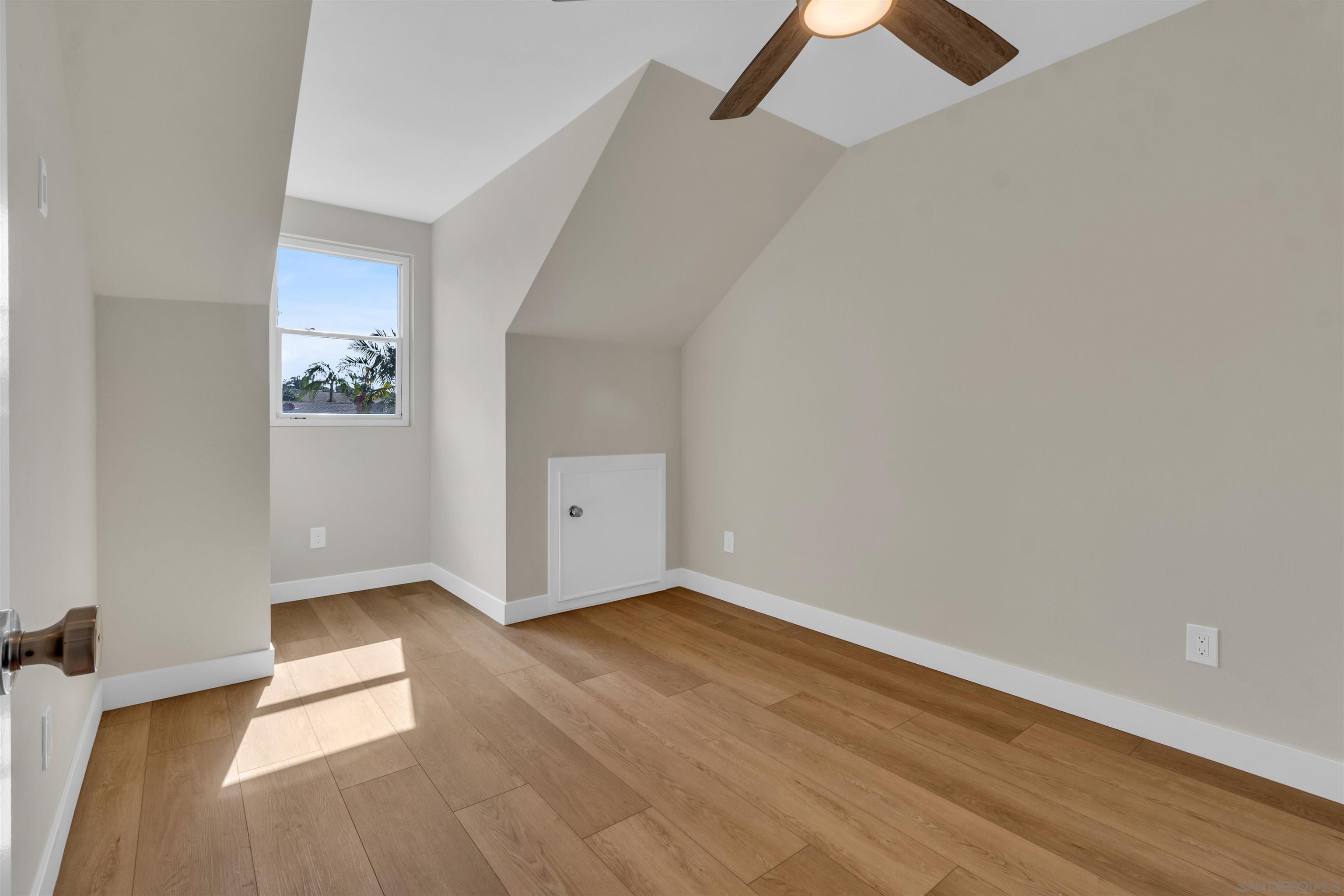 Detail Gallery Image 38 of 50 For 13070  Roundup Ave, San Diego,  CA 92129 - 4 Beds | 4 Baths