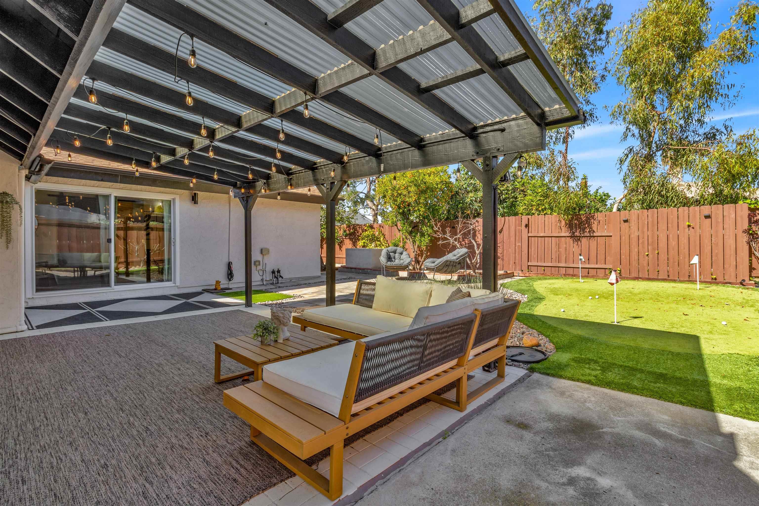 Detail Gallery Image 47 of 50 For 13070  Roundup Ave, San Diego,  CA 92129 - 4 Beds | 4 Baths