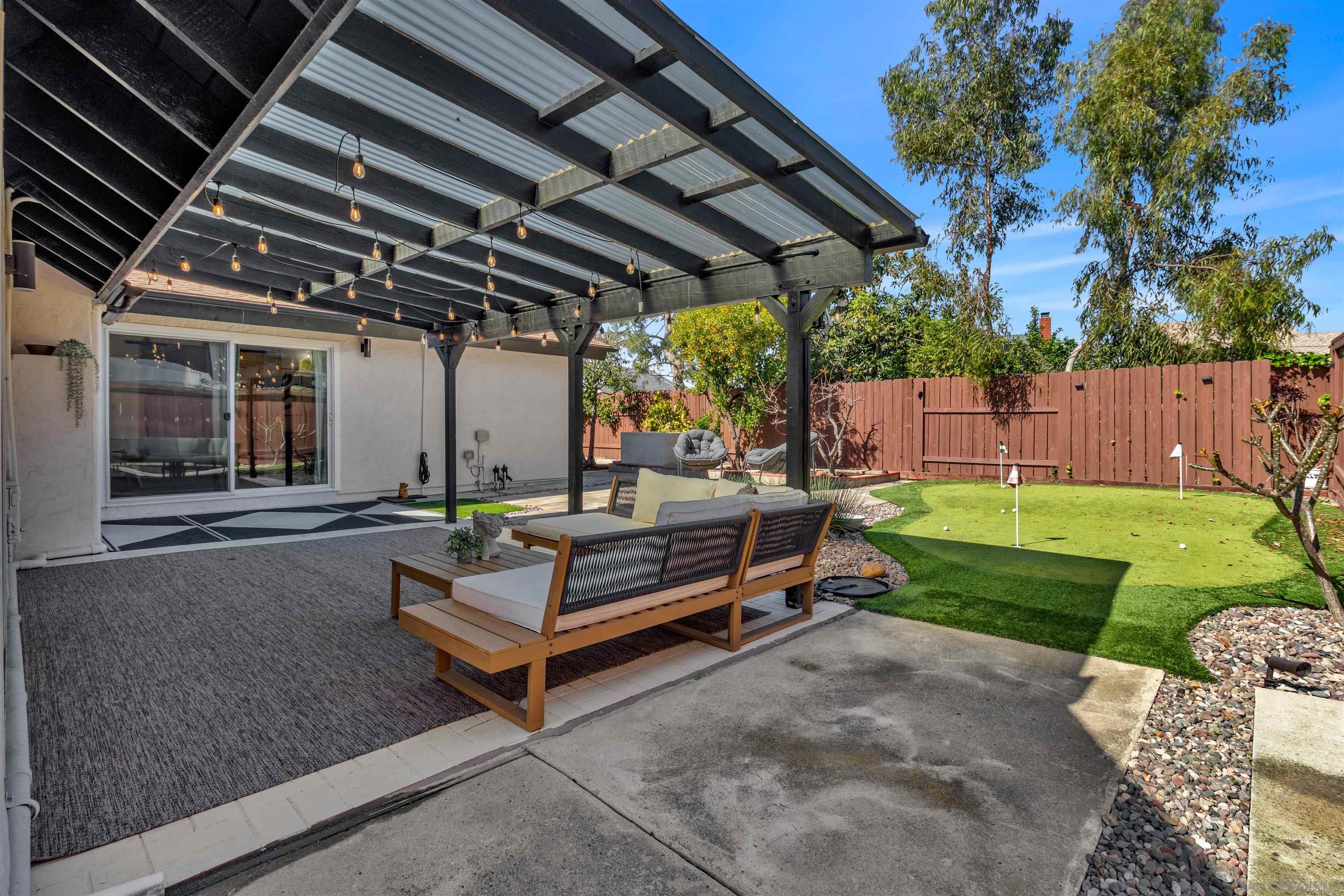 Detail Gallery Image 48 of 50 For 13070  Roundup Ave, San Diego,  CA 92129 - 4 Beds | 4 Baths