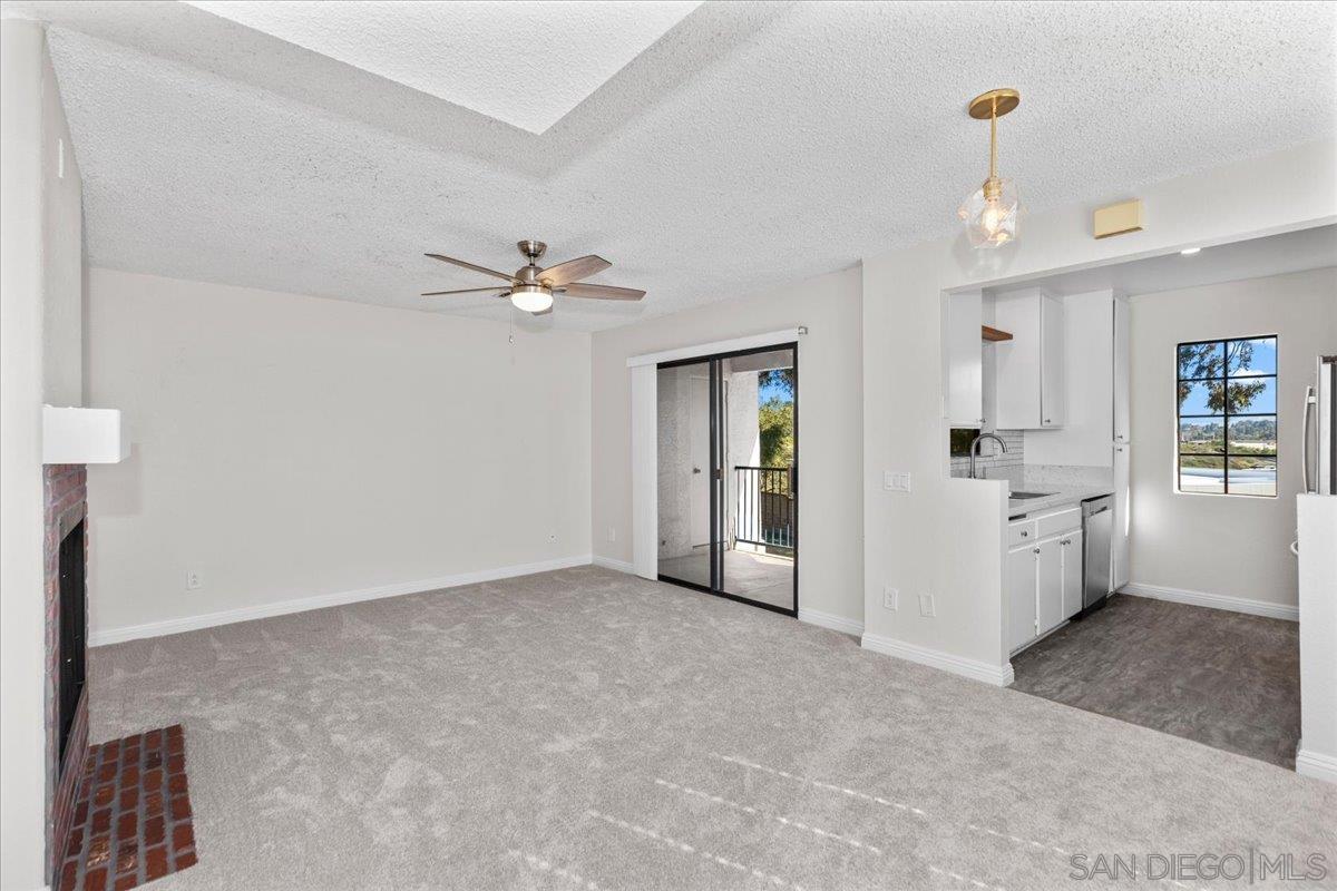 Detail Gallery Image 7 of 33 For 10367  Azuaga St  #168,  San Diego,  CA 92129 - 2 Beds | 2 Baths