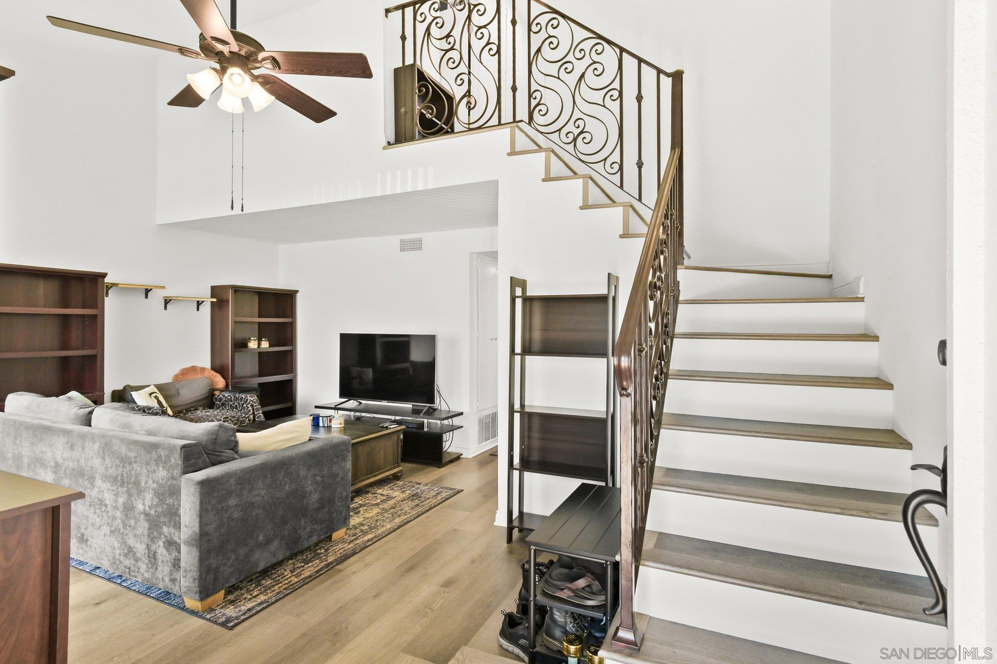 Detail Gallery Image 4 of 36 For 10818  Lamentin Ct, San Diego,  CA 92124 - 3 Beds | 1/1 Baths