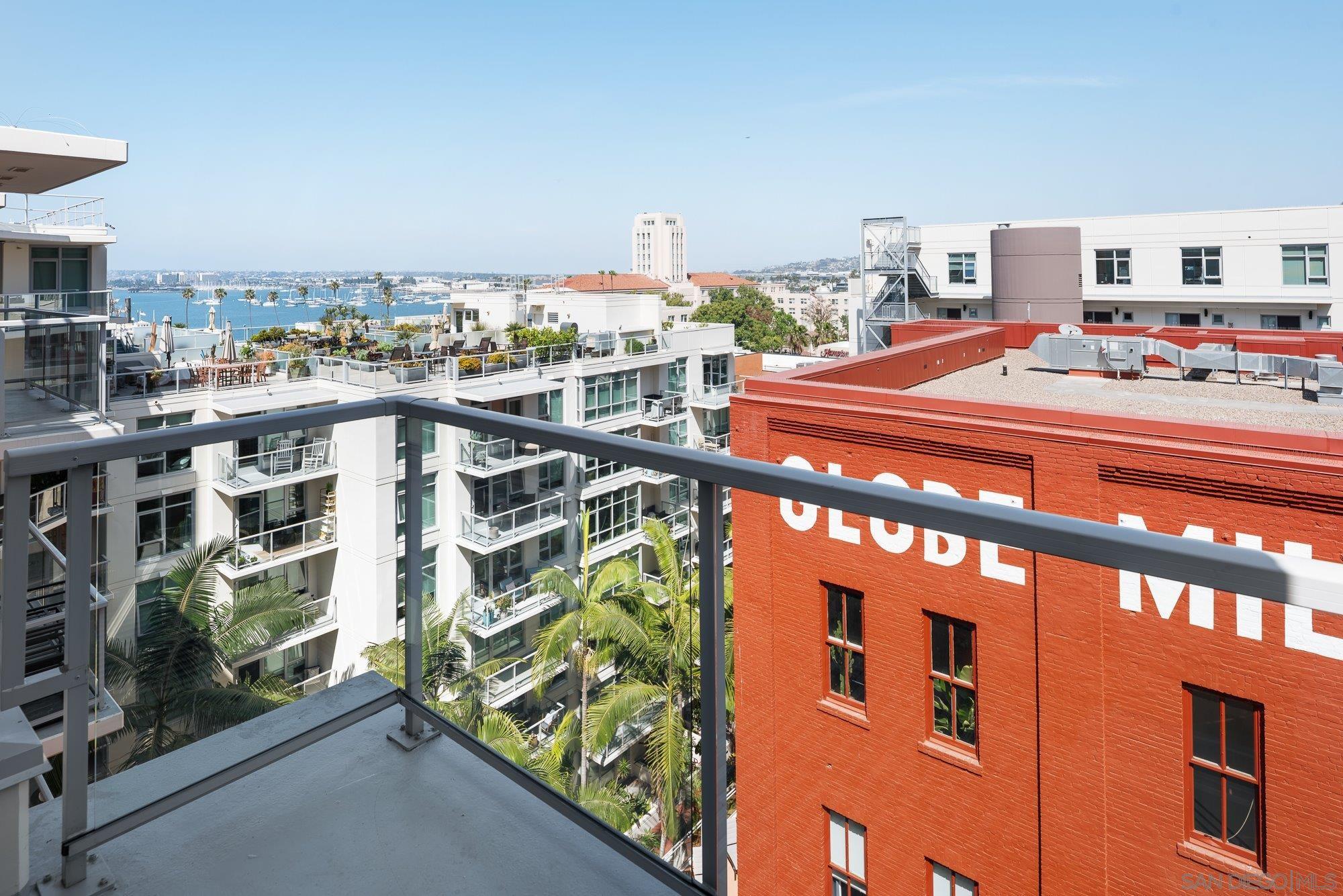 Detail Gallery Image 2 of 49 For 1431  Pacific Hwy  #903,  San Diego,  CA 92101 - 1 Beds | 1 Baths