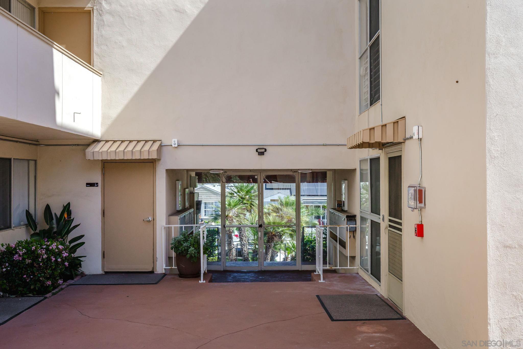 Detail Gallery Image 19 of 30 For 5015  Cape May  #108,  San Diego,  CA 92107 - 1 Beds | 1 Baths