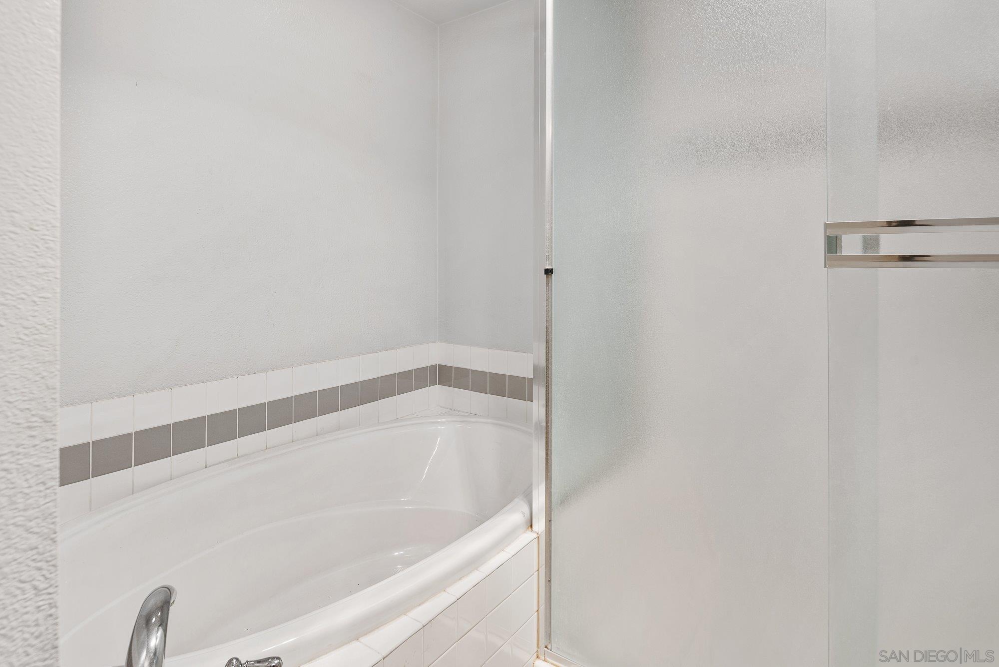 Detail Gallery Image 23 of 41 For 5037  Waring Rd, San Diego,  CA 92120 - 3 Beds | 2 Baths