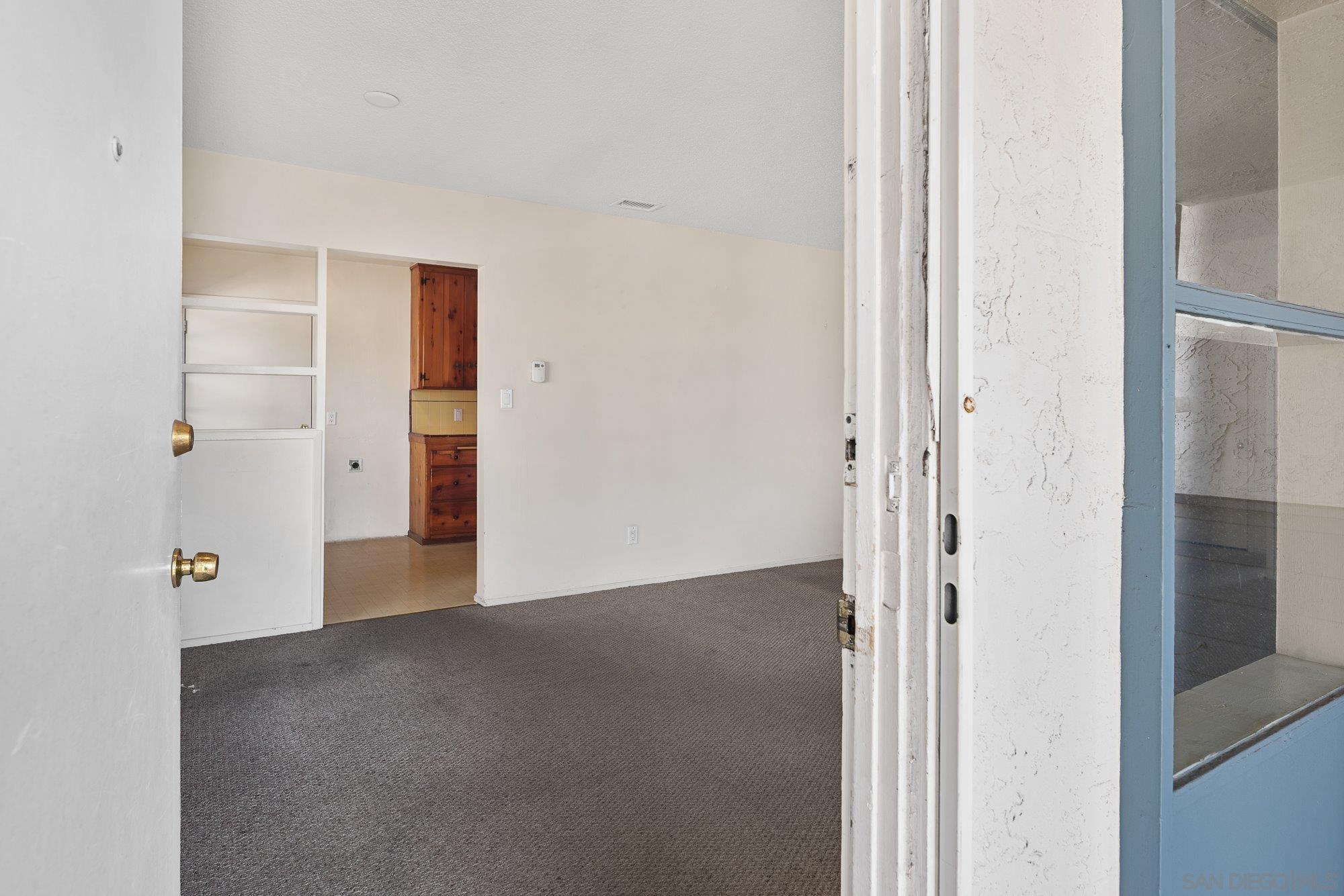 Detail Gallery Image 5 of 41 For 5037  Waring Rd, San Diego,  CA 92120 - 3 Beds | 2 Baths