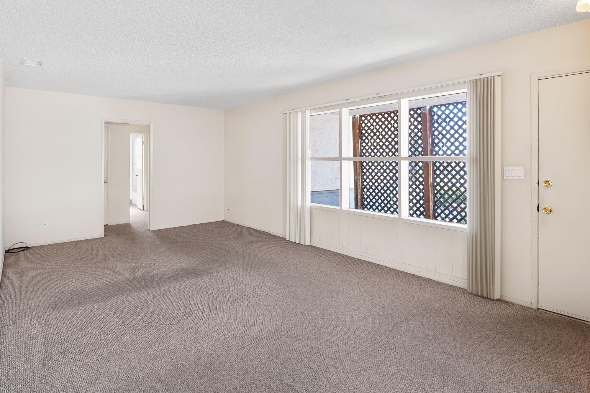 Detail Gallery Image 7 of 41 For 5037  Waring Rd, San Diego,  CA 92120 - 3 Beds | 2 Baths