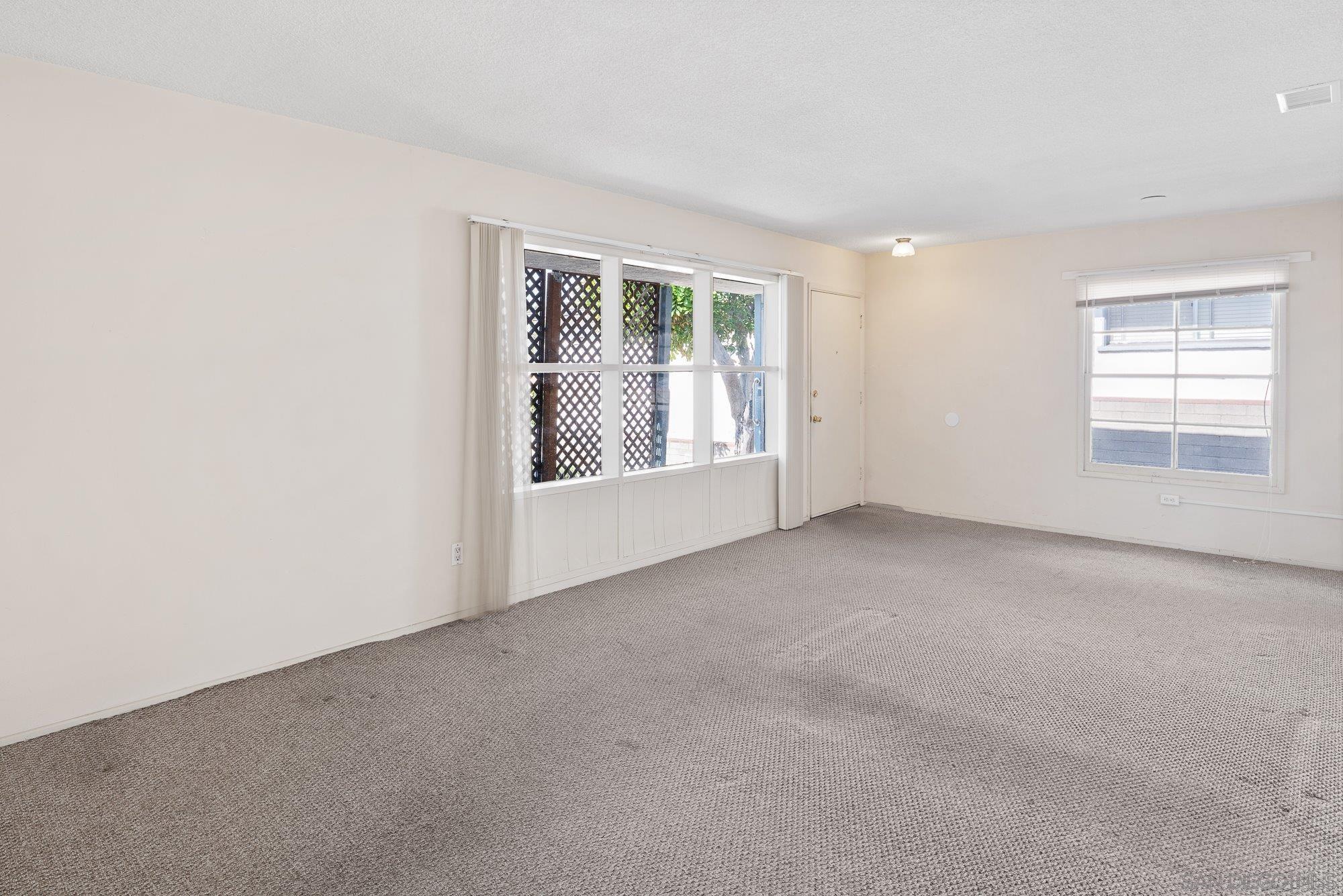 Detail Gallery Image 8 of 41 For 5037  Waring Rd, San Diego,  CA 92120 - 3 Beds | 2 Baths