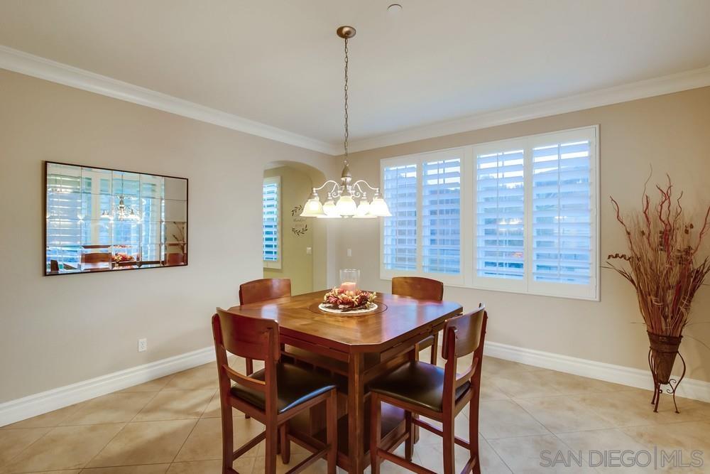 Detail Gallery Image 14 of 48 For 452  Taylor Dr, Oceanside,  CA 92056 - 5 Beds | 3 Baths