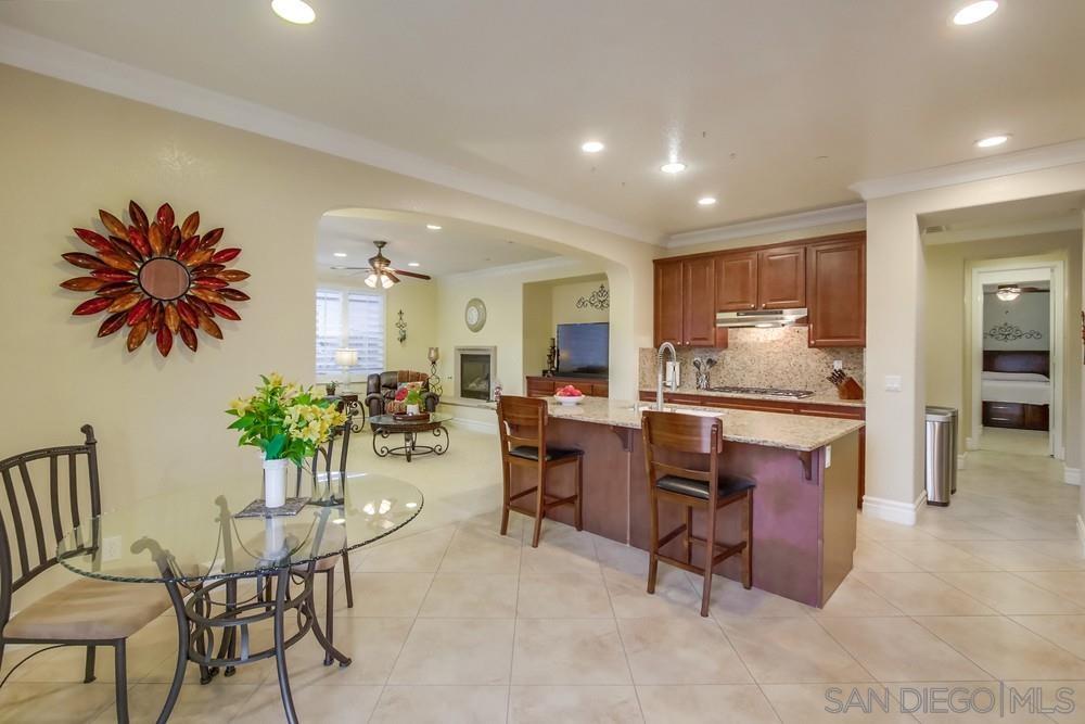 Detail Gallery Image 15 of 48 For 452  Taylor Dr, Oceanside,  CA 92056 - 5 Beds | 3 Baths