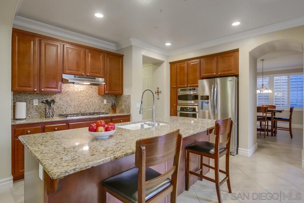 Detail Gallery Image 16 of 48 For 452  Taylor Dr, Oceanside,  CA 92056 - 5 Beds | 3 Baths