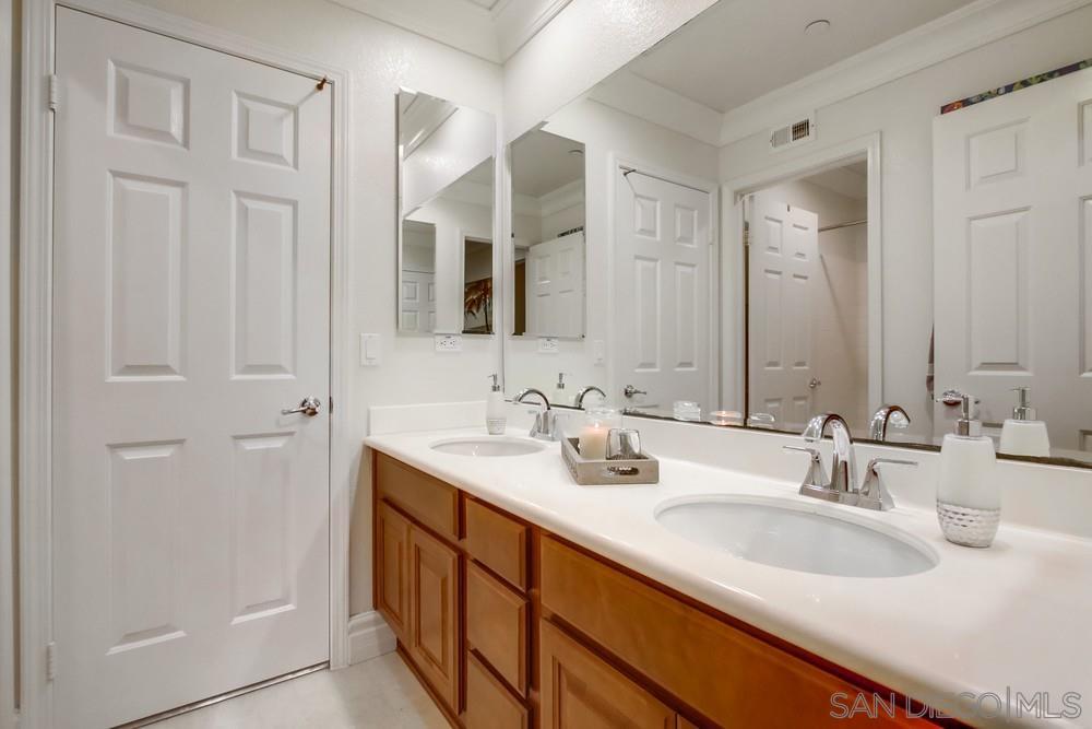 Detail Gallery Image 39 of 48 For 452  Taylor Dr, Oceanside,  CA 92056 - 5 Beds | 3 Baths