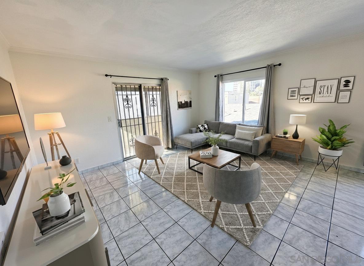 Detail Gallery Image 3 of 18 For 4056  Van Dyke Ave  4, San Diego,  CA 92105 - 2 Beds | 1/1 Baths