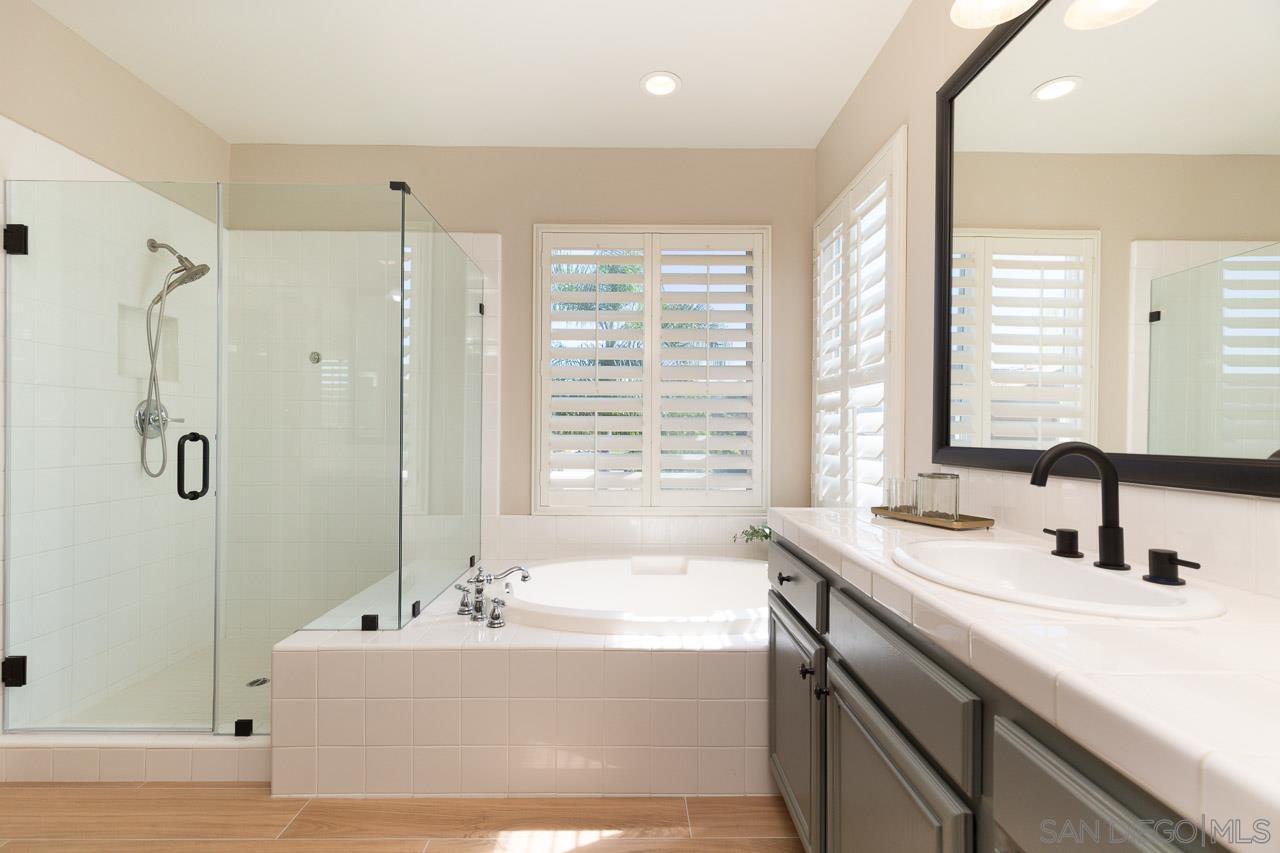 Detail Gallery Image 19 of 42 For 16207  Palomino Mesa Ct, San Diego,  CA 92127 - 5 Beds | 2/1 Baths