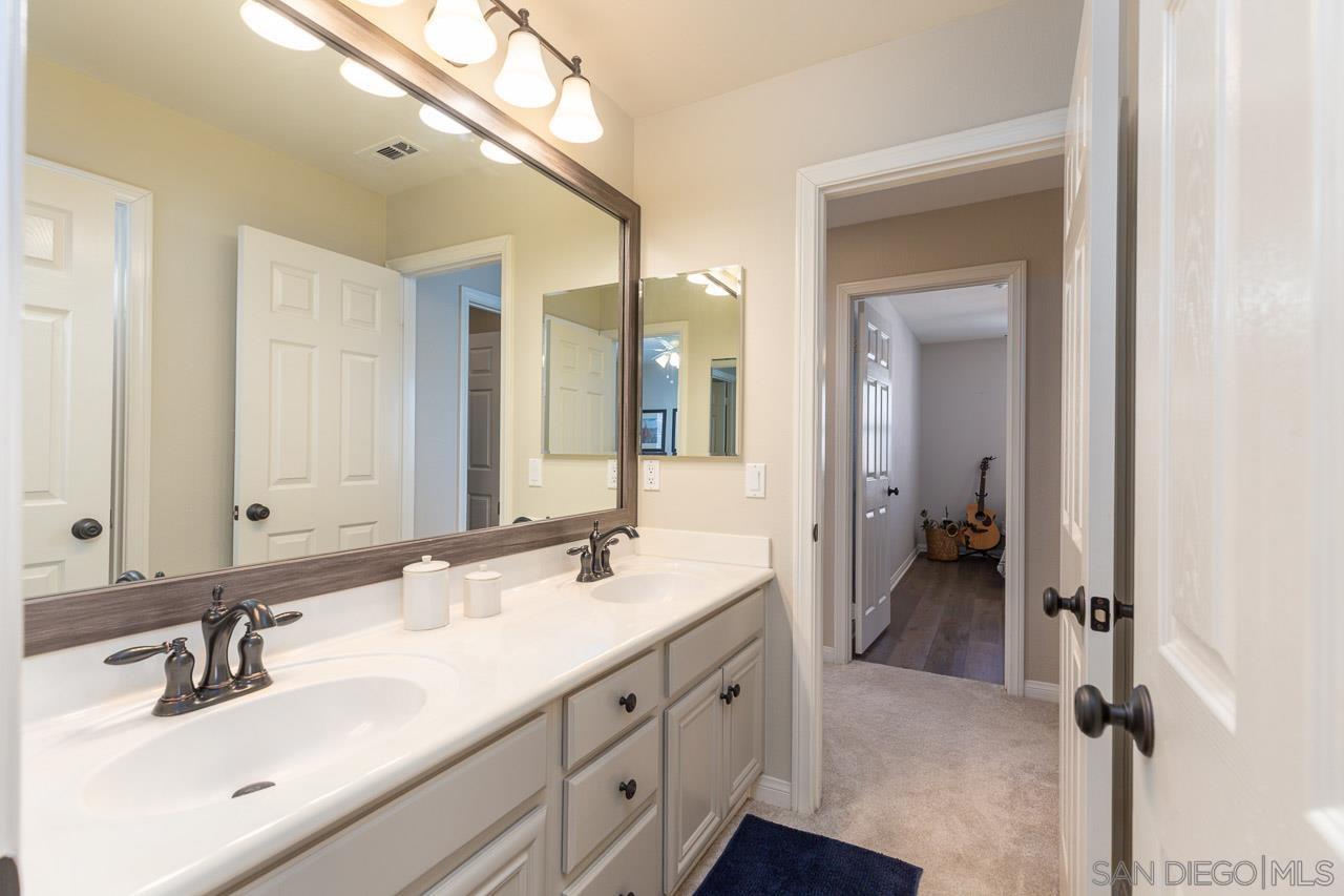 Detail Gallery Image 23 of 42 For 16207  Palomino Mesa Ct, San Diego,  CA 92127 - 5 Beds | 2/1 Baths