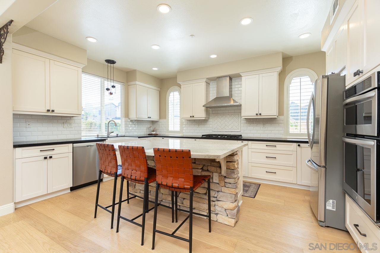 Detail Gallery Image 5 of 42 For 16207  Palomino Mesa Ct, San Diego,  CA 92127 - 5 Beds | 2/1 Baths