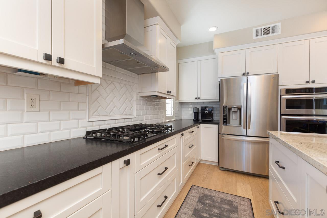 Detail Gallery Image 7 of 42 For 16207  Palomino Mesa Ct, San Diego,  CA 92127 - 5 Beds | 2/1 Baths