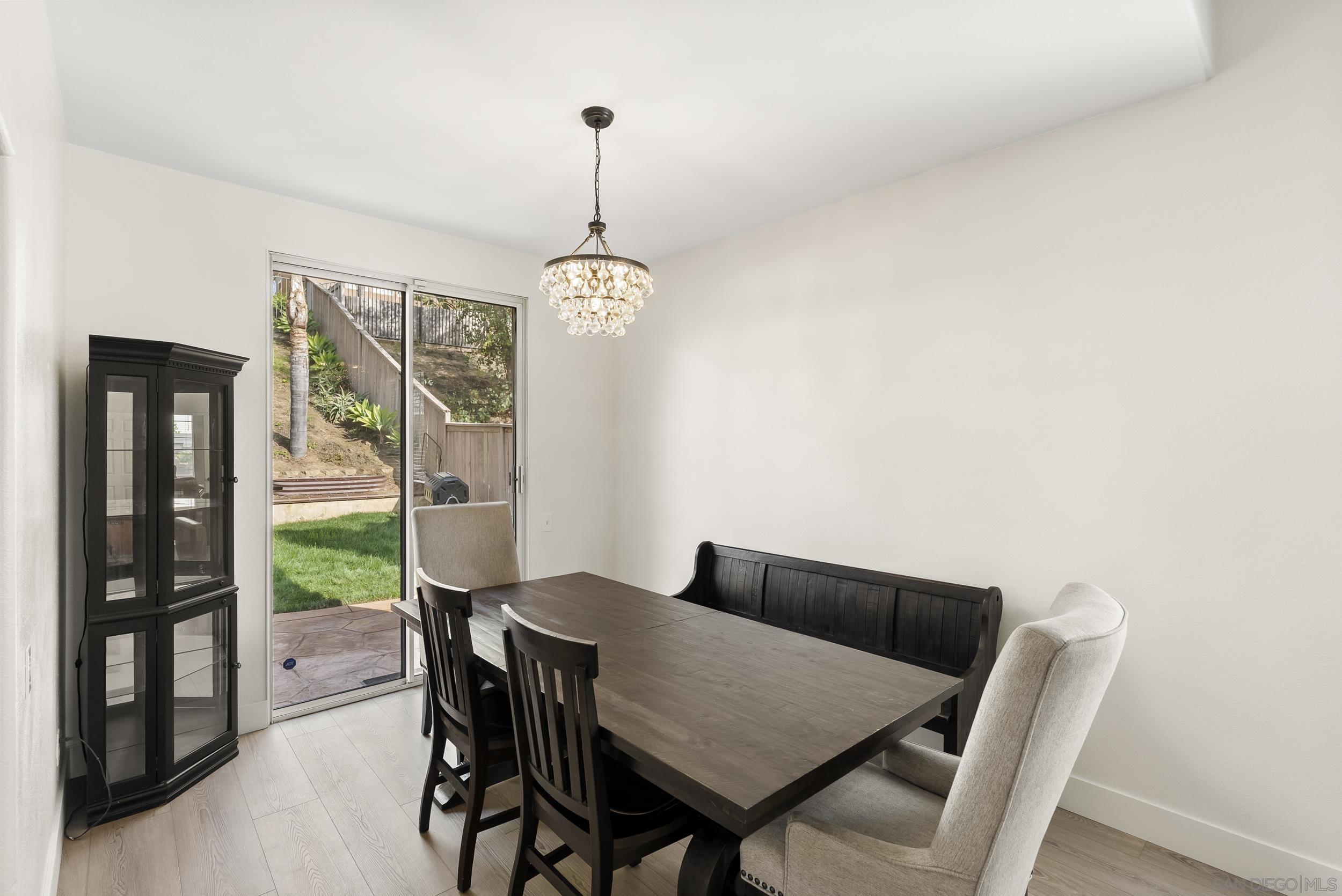 Detail Gallery Image 11 of 45 For 1405  Carneros Valley St, Chula Vista,  CA 91913 - 4 Beds | 2/1 Baths