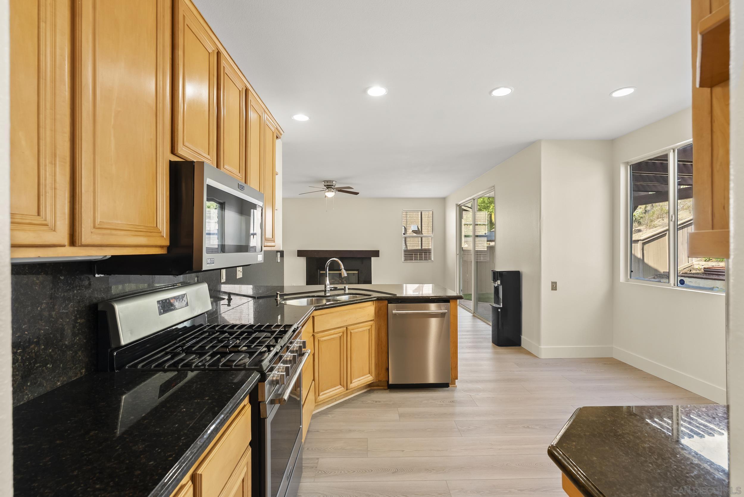 Detail Gallery Image 14 of 45 For 1405  Carneros Valley St, Chula Vista,  CA 91913 - 4 Beds | 2/1 Baths