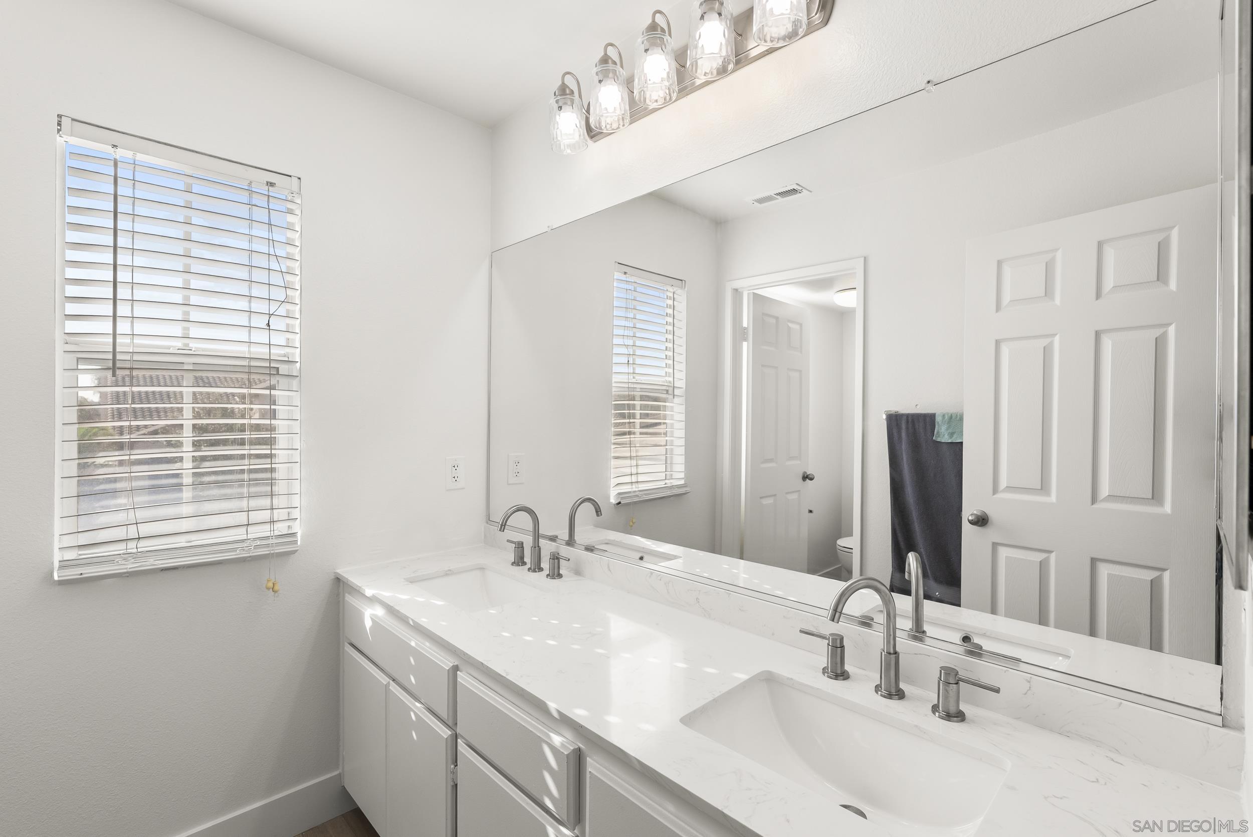 Detail Gallery Image 32 of 45 For 1405  Carneros Valley St, Chula Vista,  CA 91913 - 4 Beds | 2/1 Baths