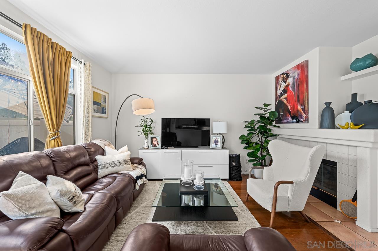 Detail Gallery Image 14 of 39 For 12520  Heatherton Ct.  #3,  San Diego,  CA 92128 - 3 Beds | 2/1 Baths