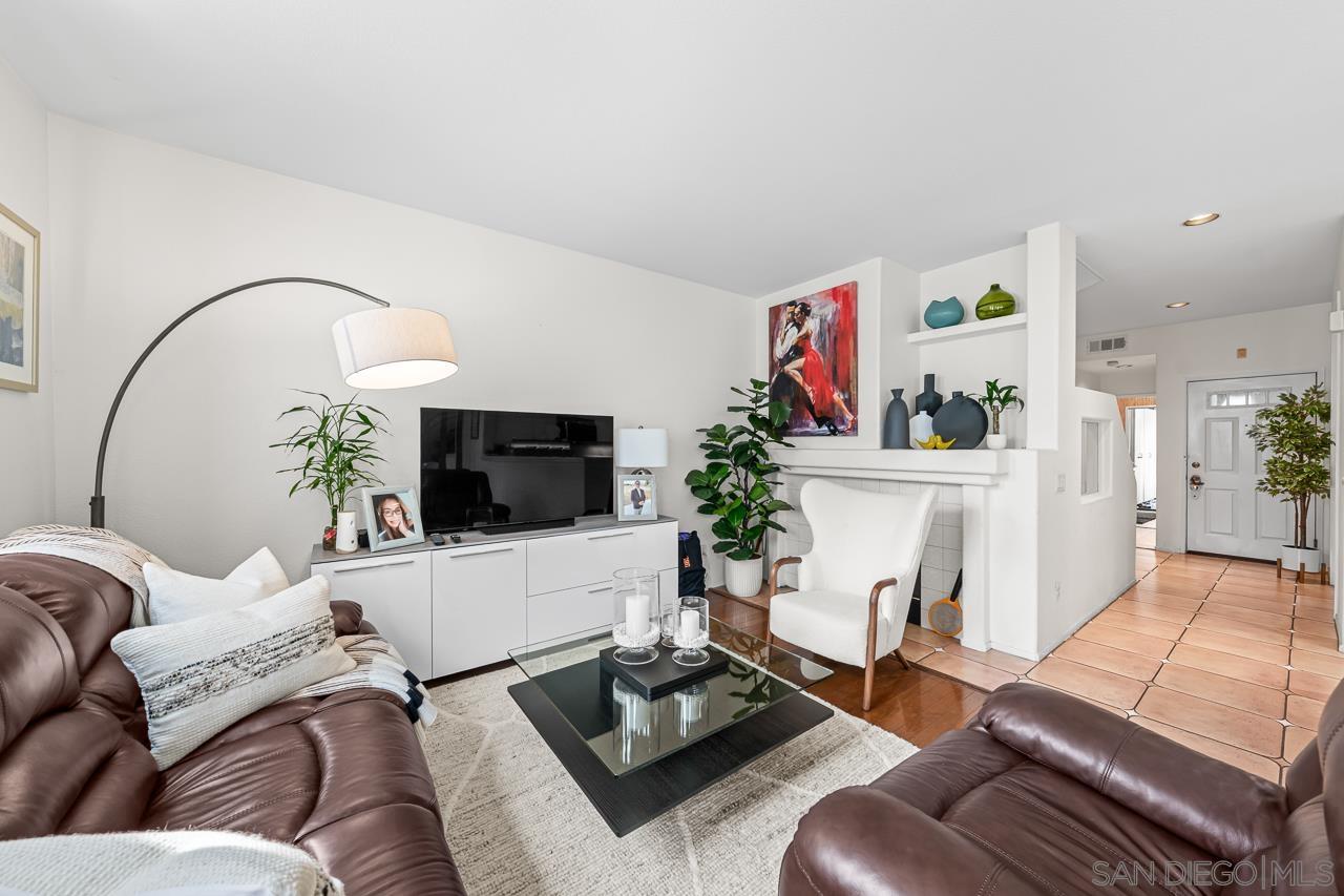 Detail Gallery Image 15 of 39 For 12520  Heatherton Ct.  #3,  San Diego,  CA 92128 - 3 Beds | 2/1 Baths