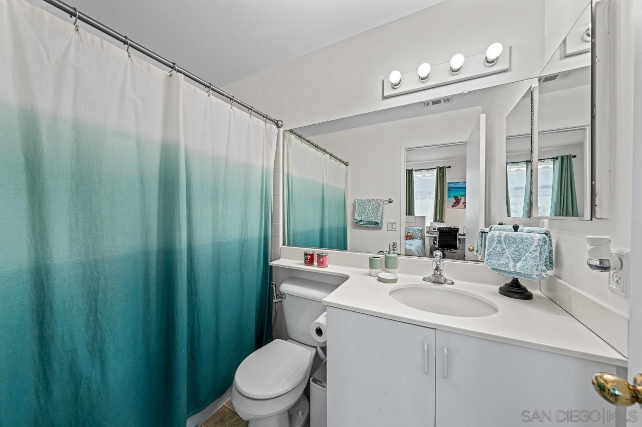 Detail Gallery Image 29 of 39 For 12520  Heatherton Ct.  #3,  San Diego,  CA 92128 - 3 Beds | 2/1 Baths
