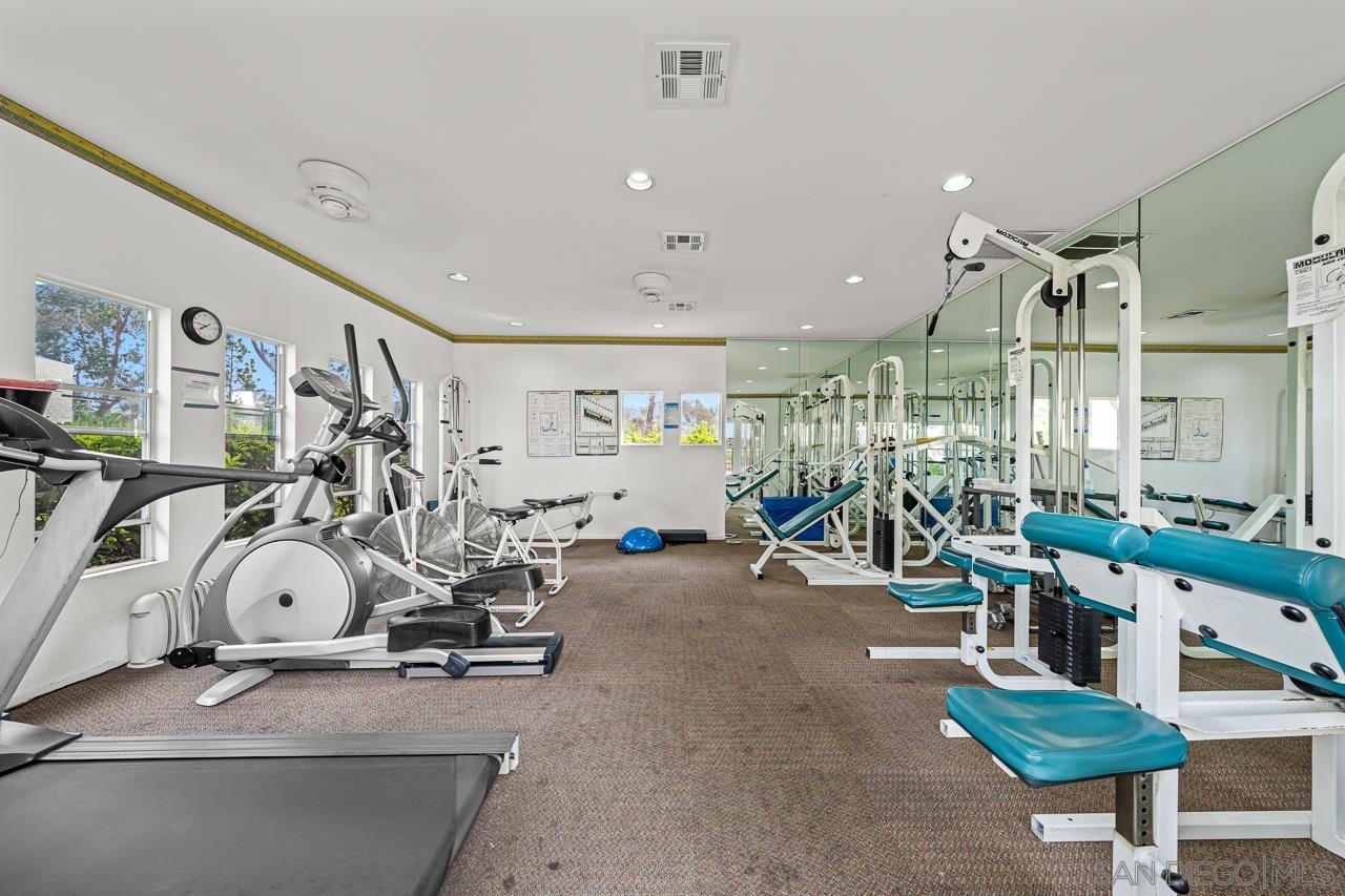 Detail Gallery Image 37 of 39 For 12520  Heatherton Ct.  #3,  San Diego,  CA 92128 - 3 Beds | 2/1 Baths