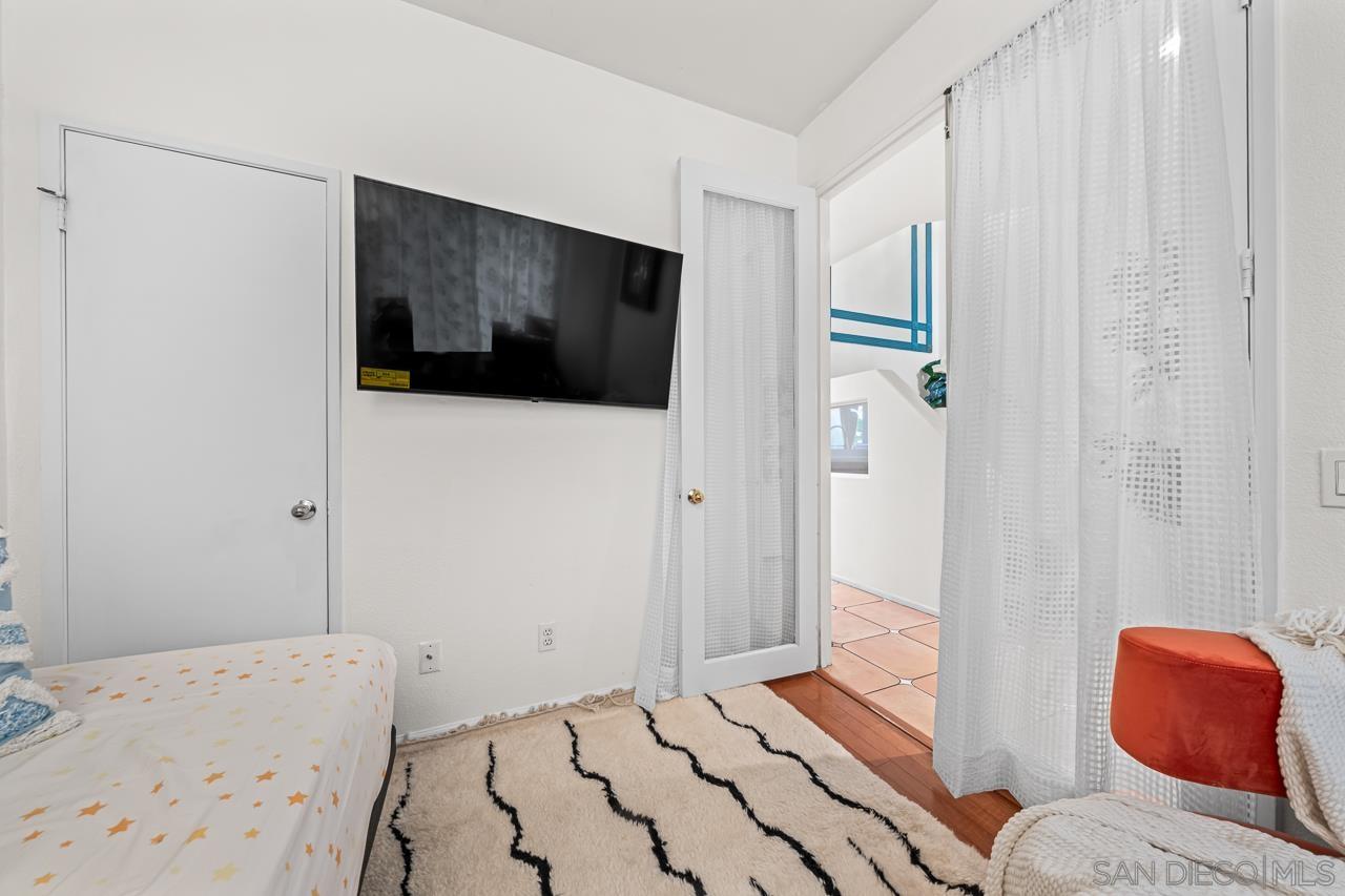 Detail Gallery Image 5 of 39 For 12520  Heatherton Ct.  #3,  San Diego,  CA 92128 - 3 Beds | 2/1 Baths