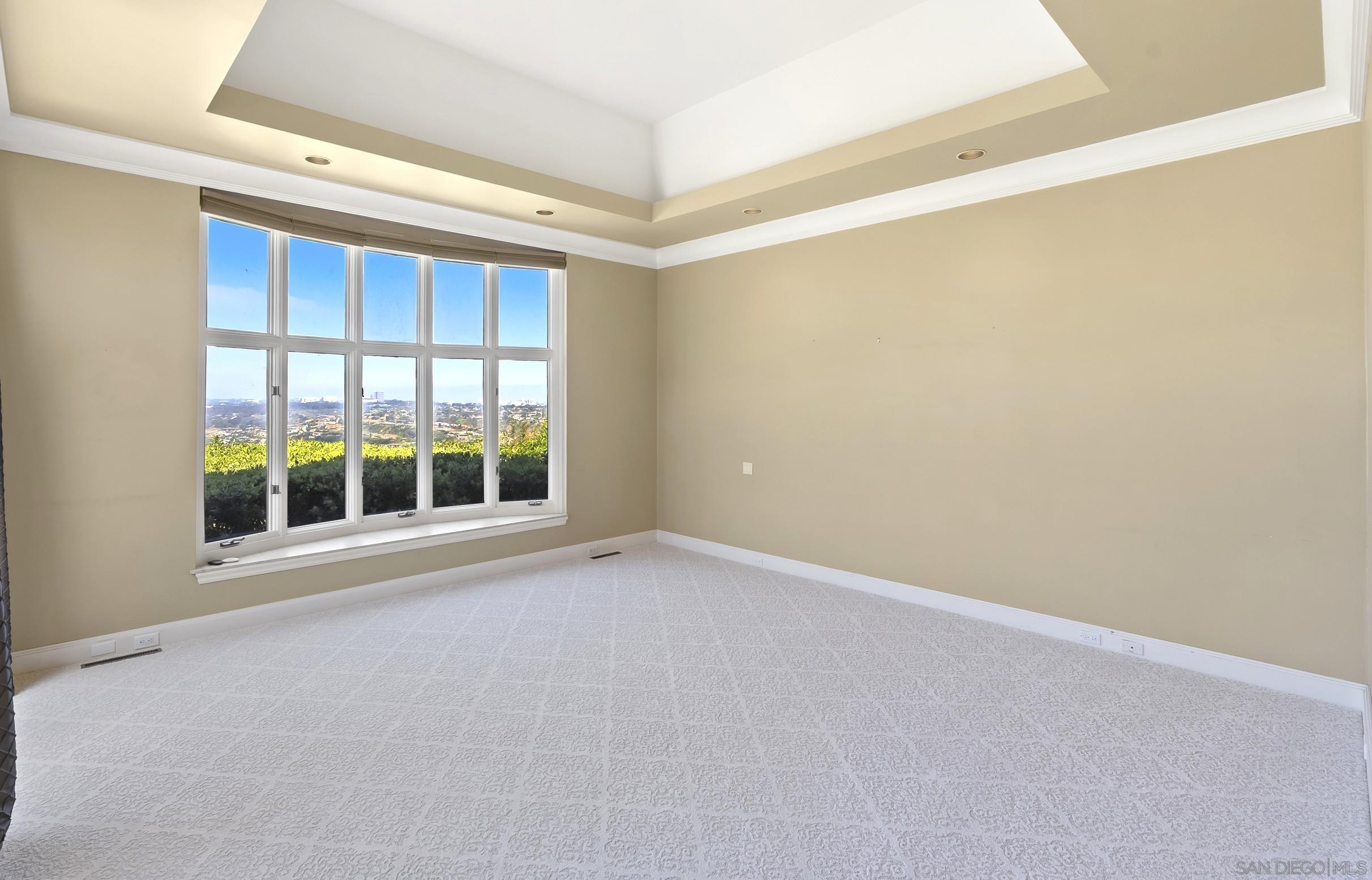 Detail Gallery Image 17 of 31 For 2302  Rue Adriane, La Jolla,  CA 92037 - 4 Beds | 4/1 Baths