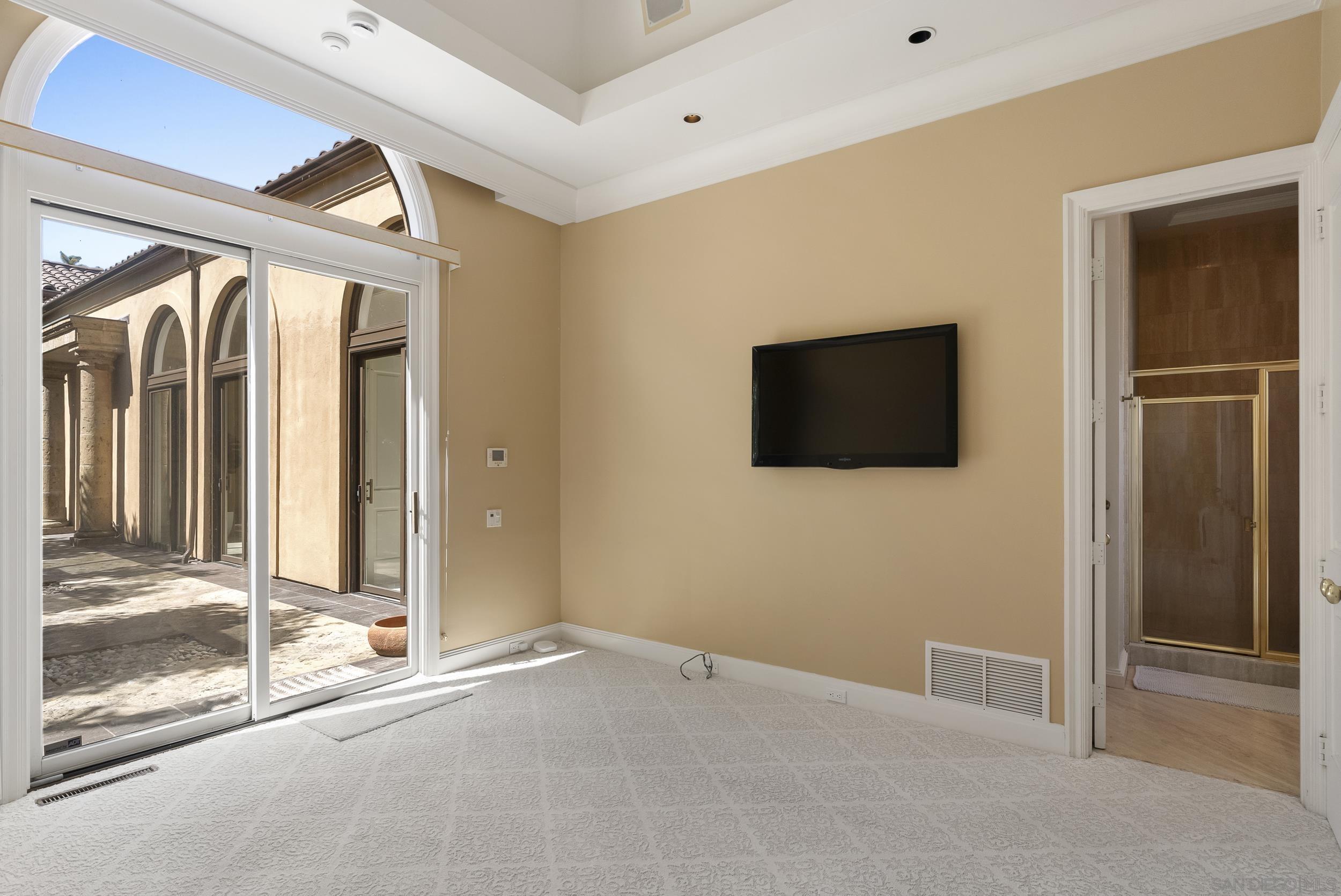 Detail Gallery Image 26 of 31 For 2302  Rue Adriane, La Jolla,  CA 92037 - 4 Beds | 4/1 Baths