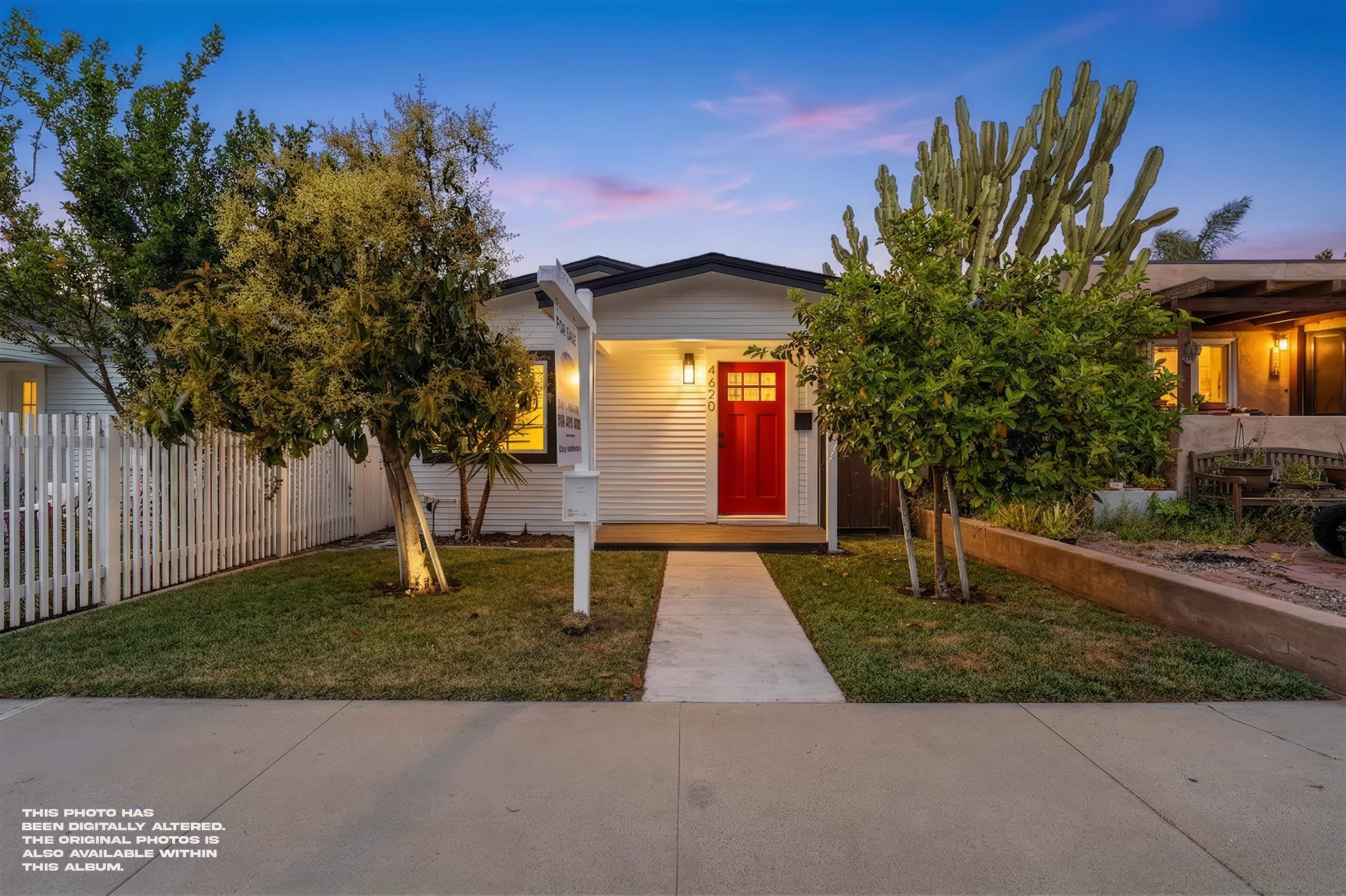 Detail Gallery Image 2 of 40 For 4620  Greene St, San Diego,  CA 92107 - 2 Beds | 1 Baths